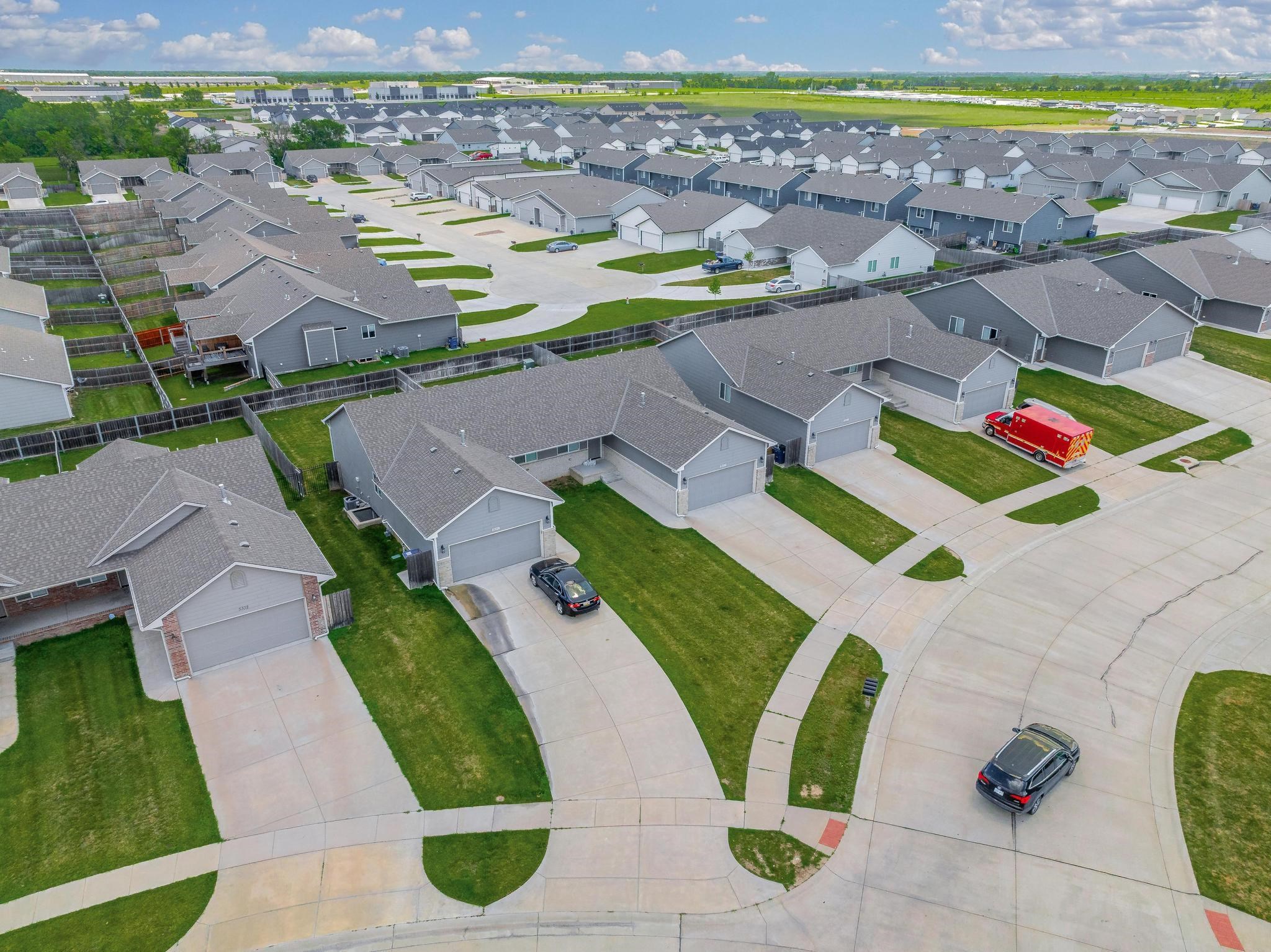 5326-5328 N Cypress Street Bel Aire KS 67226