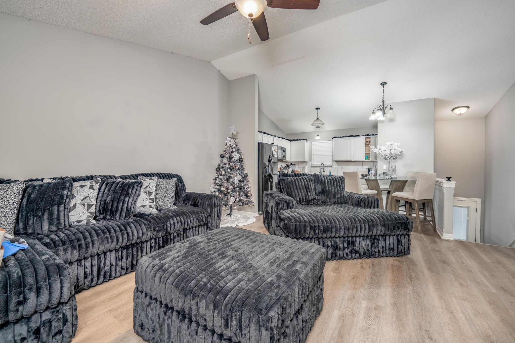 5326-5328 N Cypress Street Bel Aire KS 67226