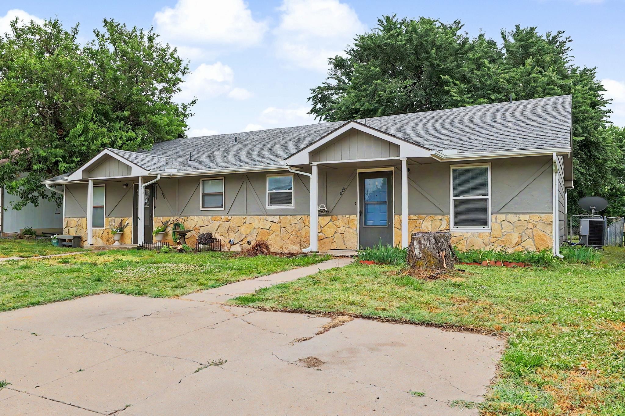 809-811 E 2nd Street Douglass KS 67039