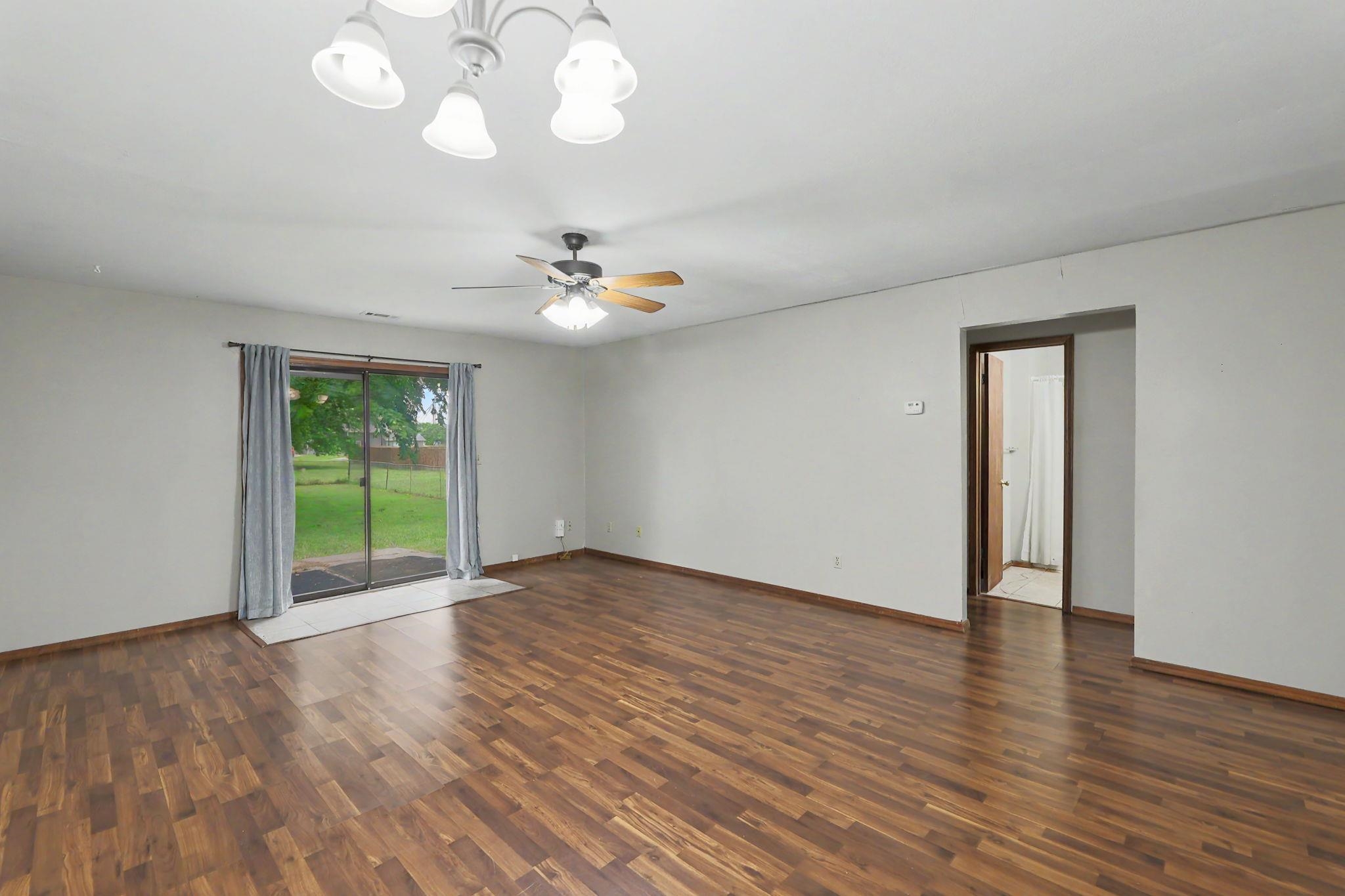 809-811 E 2nd Street Douglass KS 67039