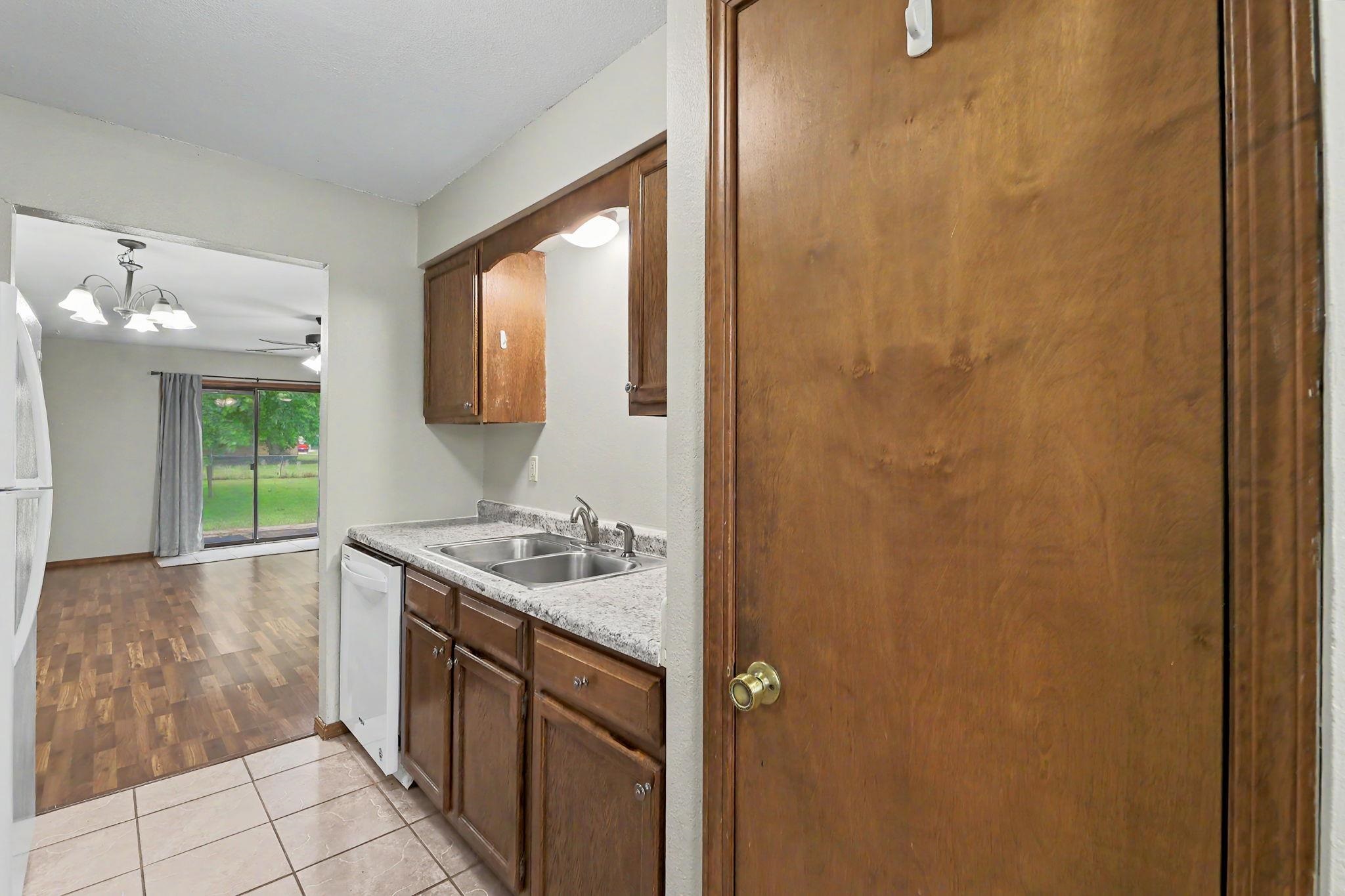809-811 E 2nd Street Douglass KS 67039