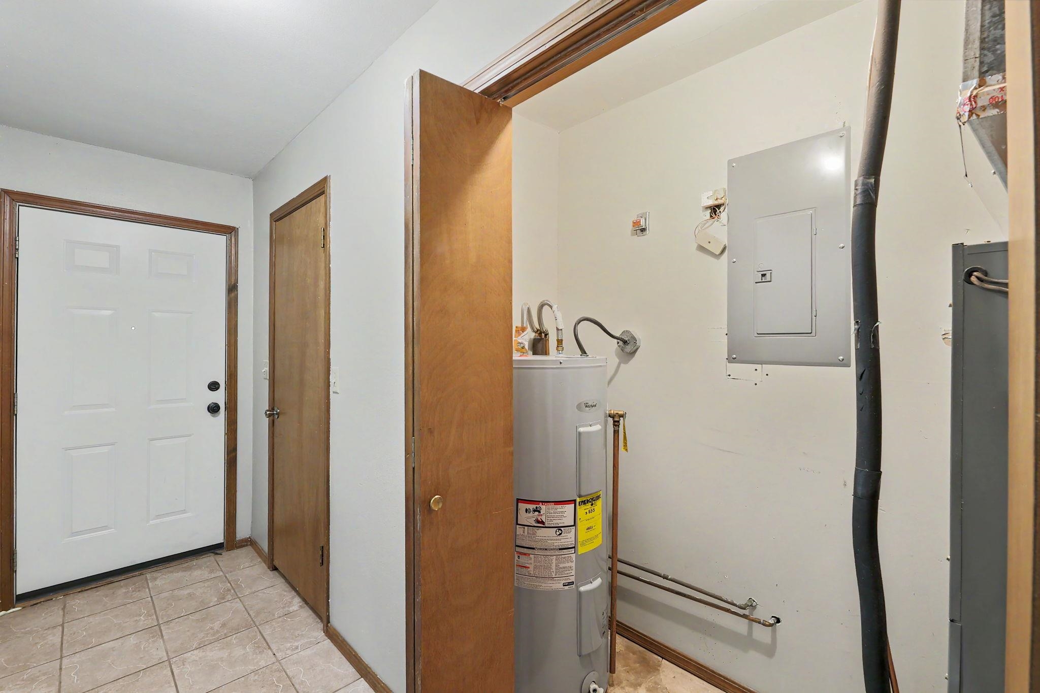 809-811 E 2nd Street Douglass KS 67039