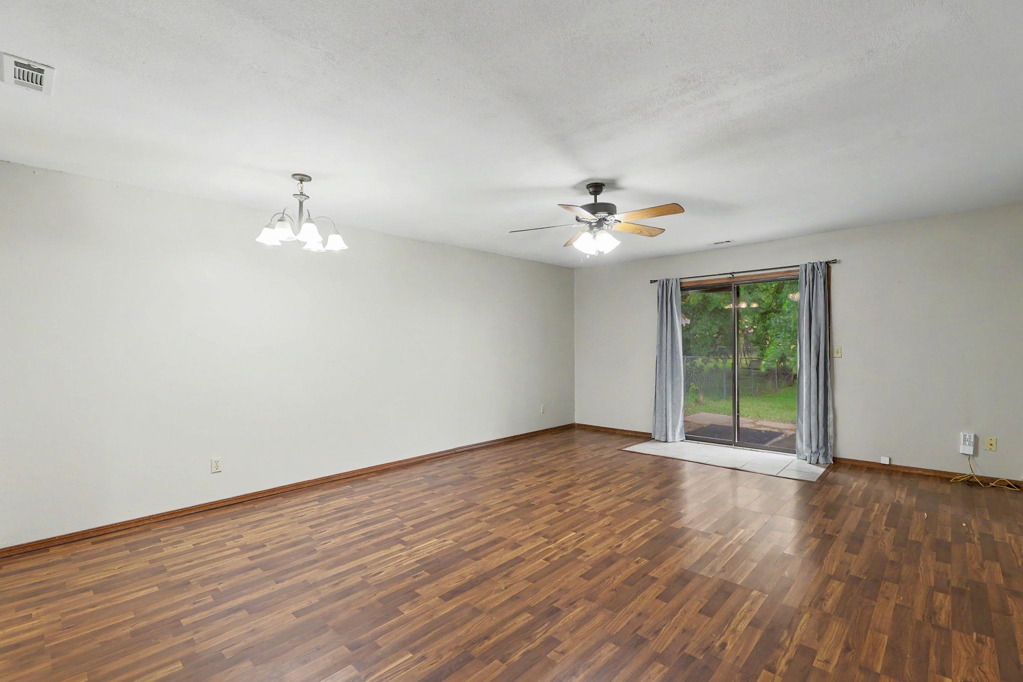 809-811 E 2nd Street Douglass KS 67039