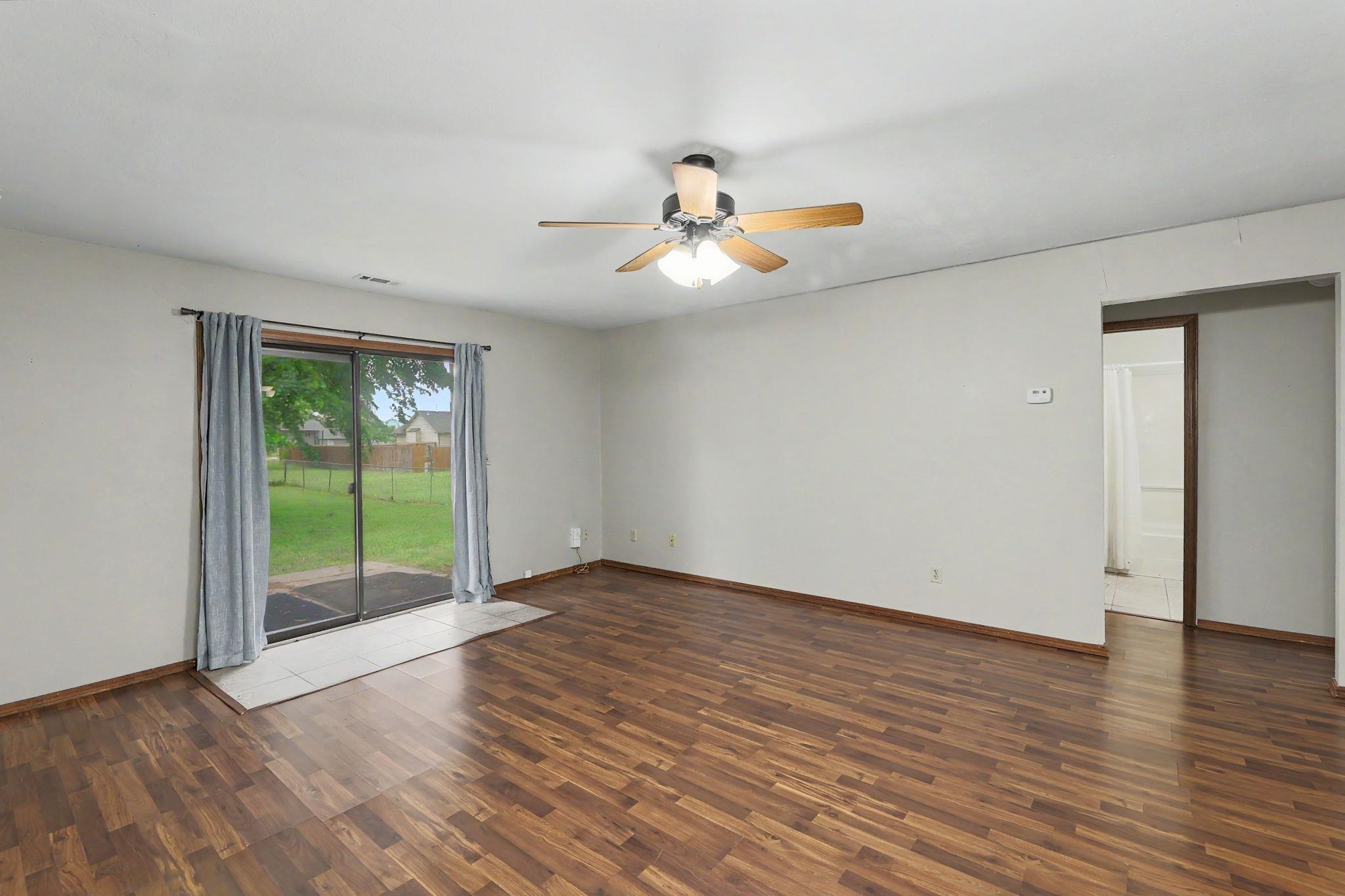 809-811 E 2nd Street Douglass KS 67039