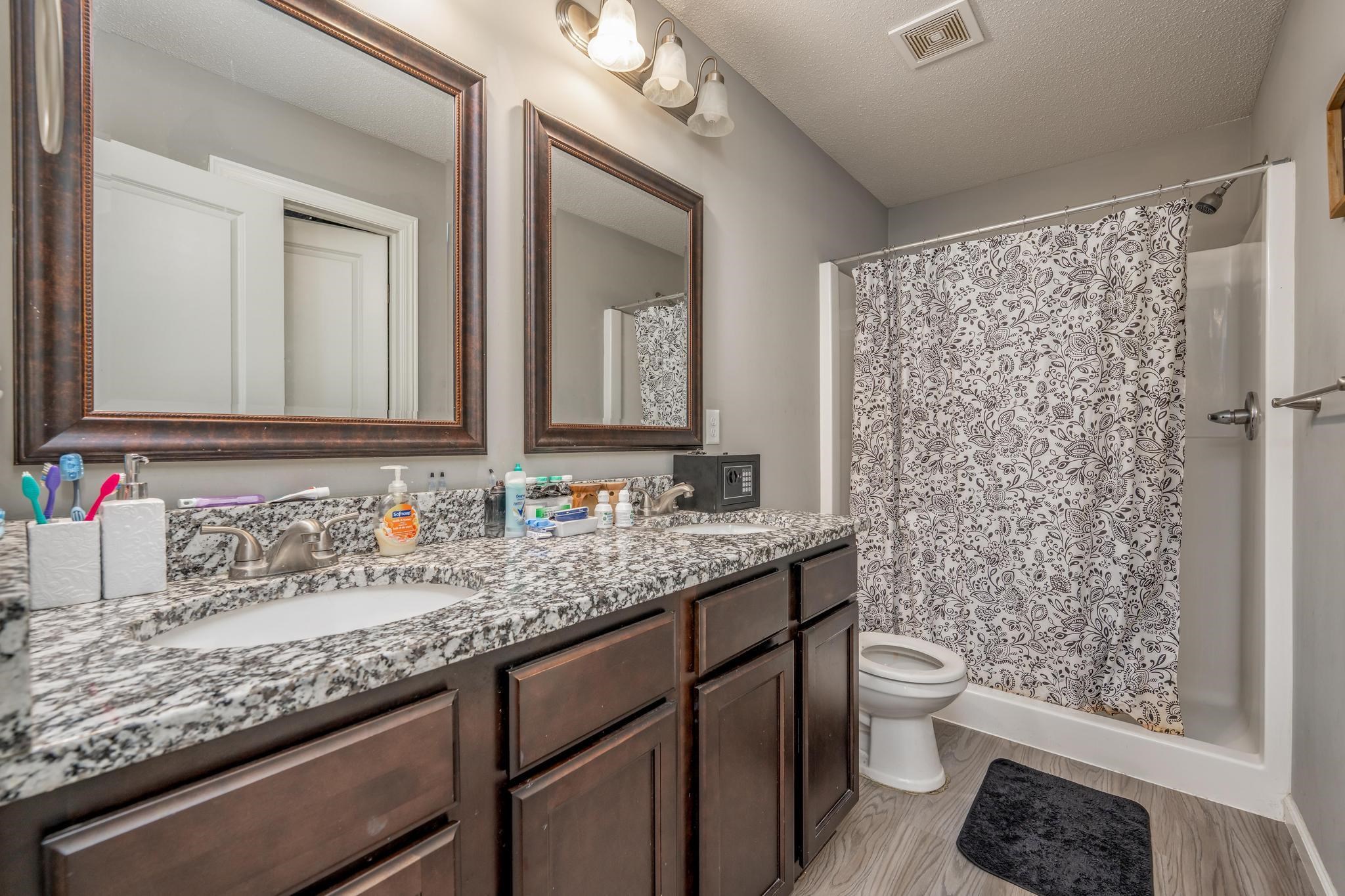 5286-5288 N Cypress Street Bel Aire KS 67226