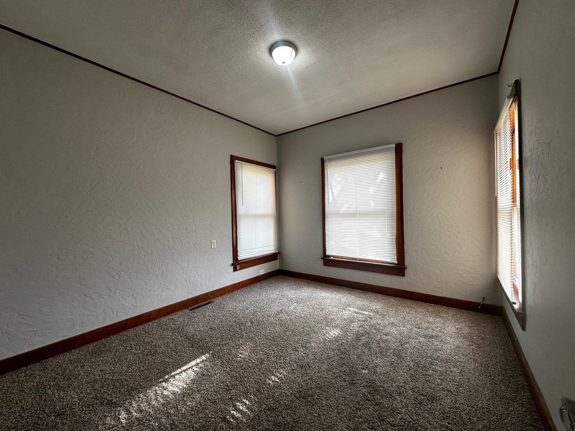 308 E 5th Avenue Arkansas City KS 67005