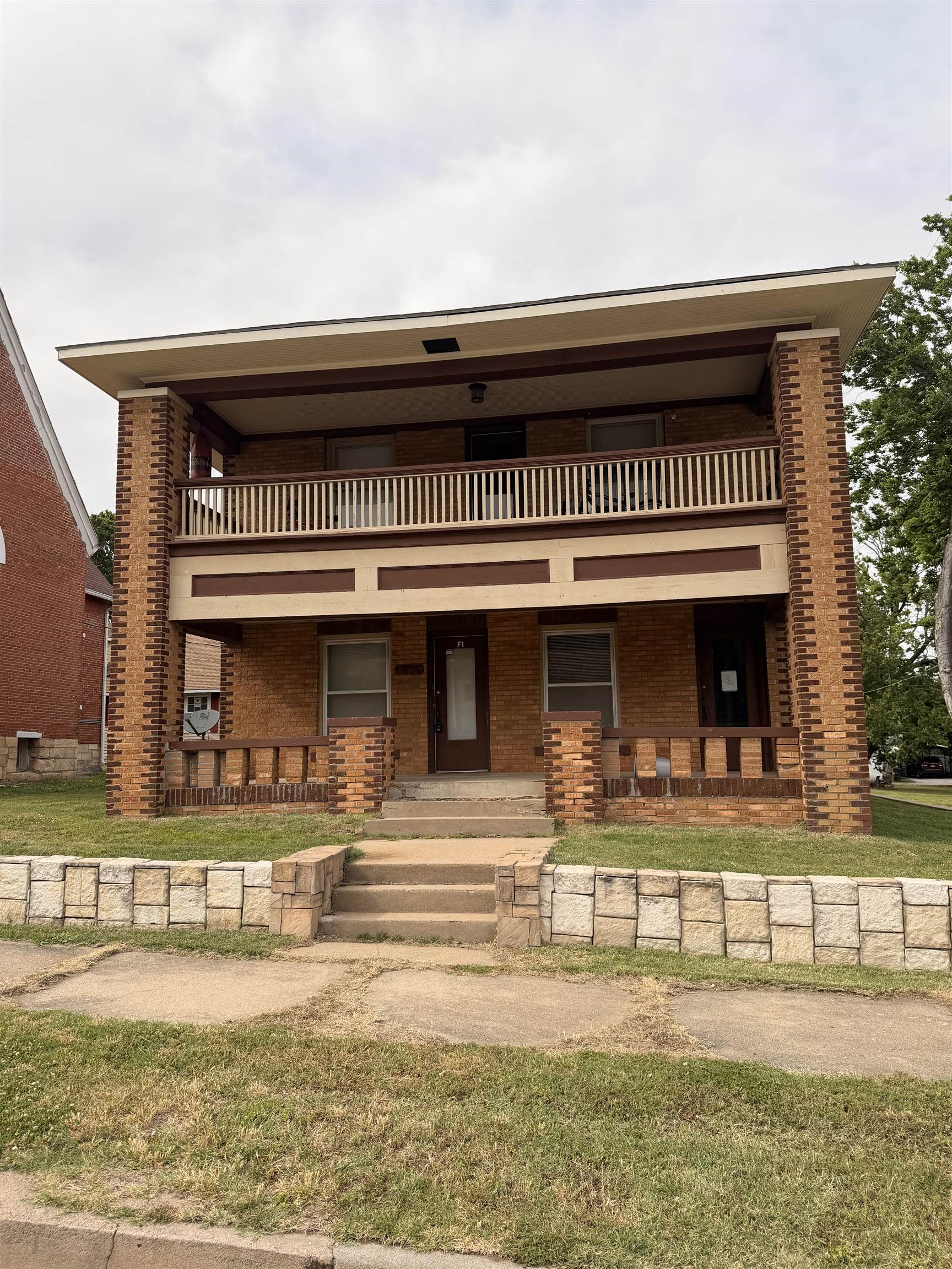 308 E 5th Avenue Arkansas City KS 67005