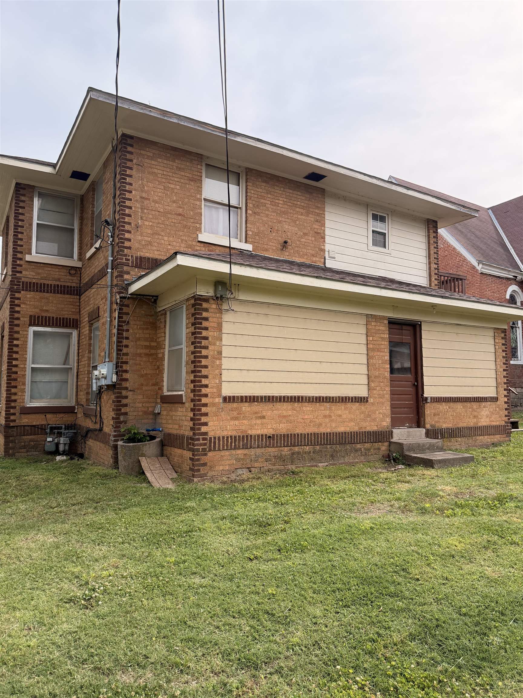 308 E 5th Avenue Arkansas City KS 67005