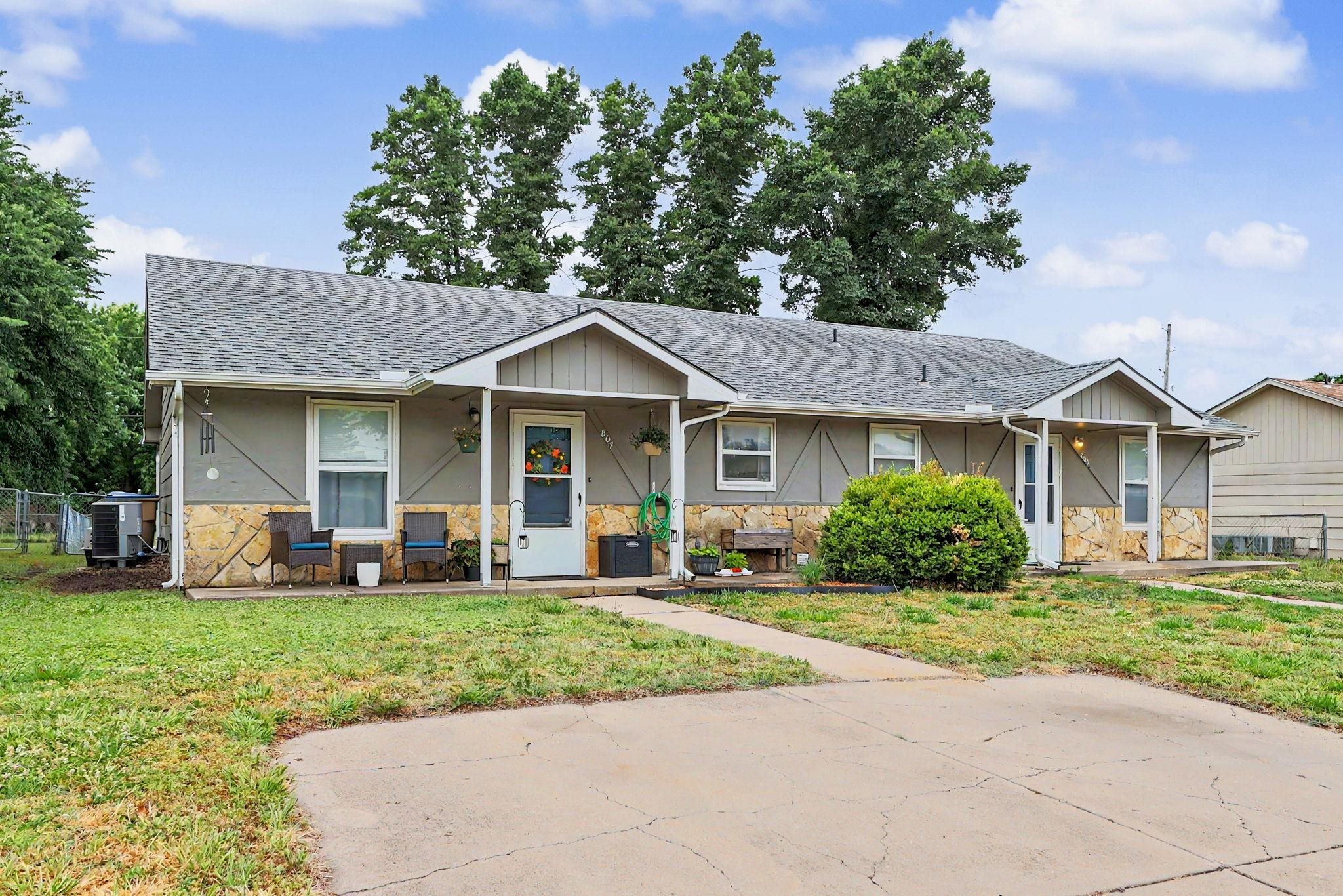 805-807 E 2nd Street Douglass KS 67039