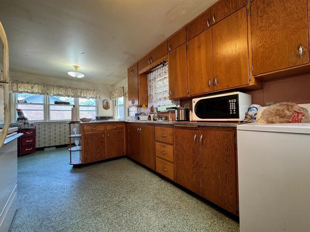 615 N 2nd Arkansas City KS 67005