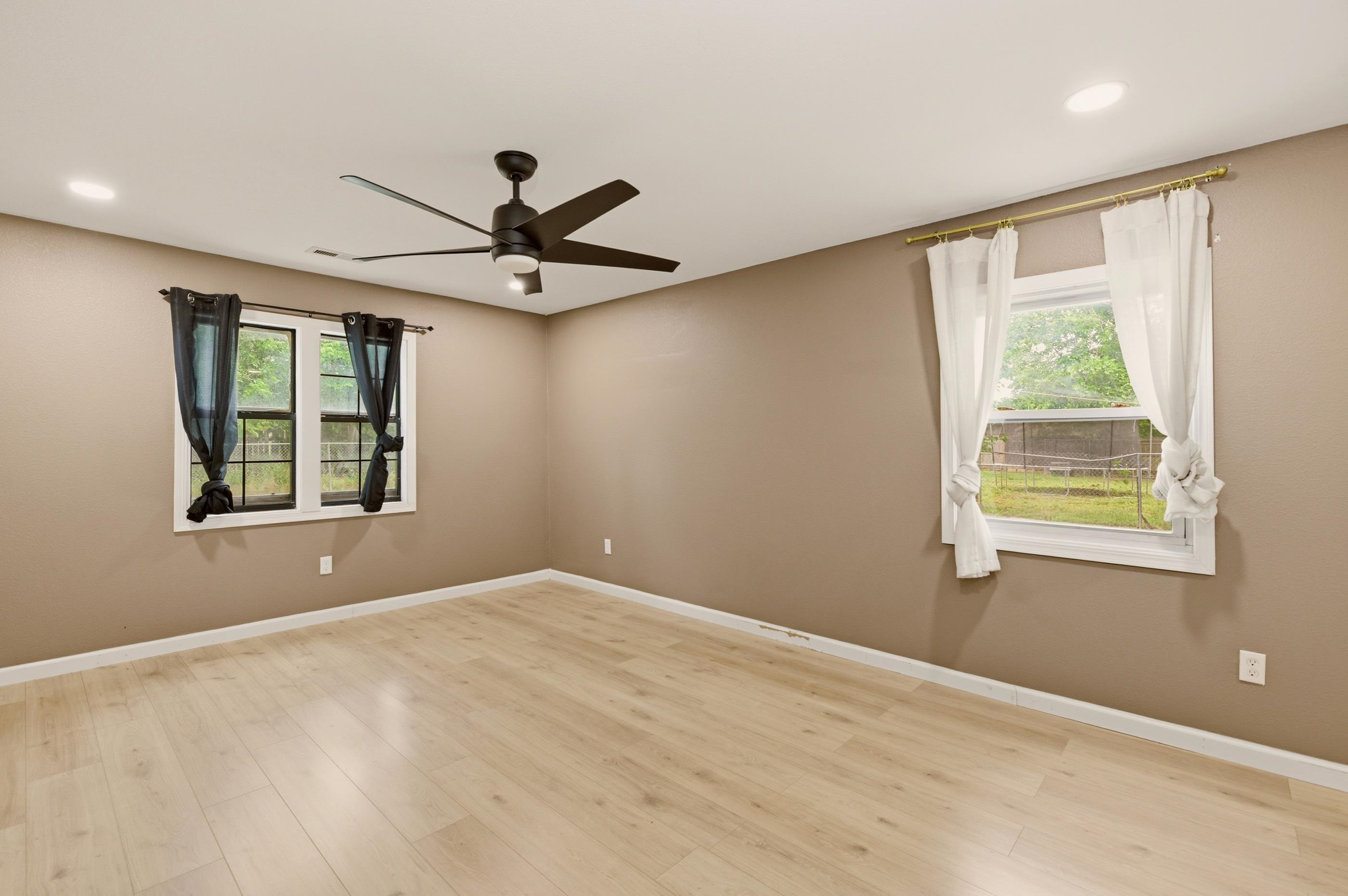 1832 S Bonn Wichita KS 67213