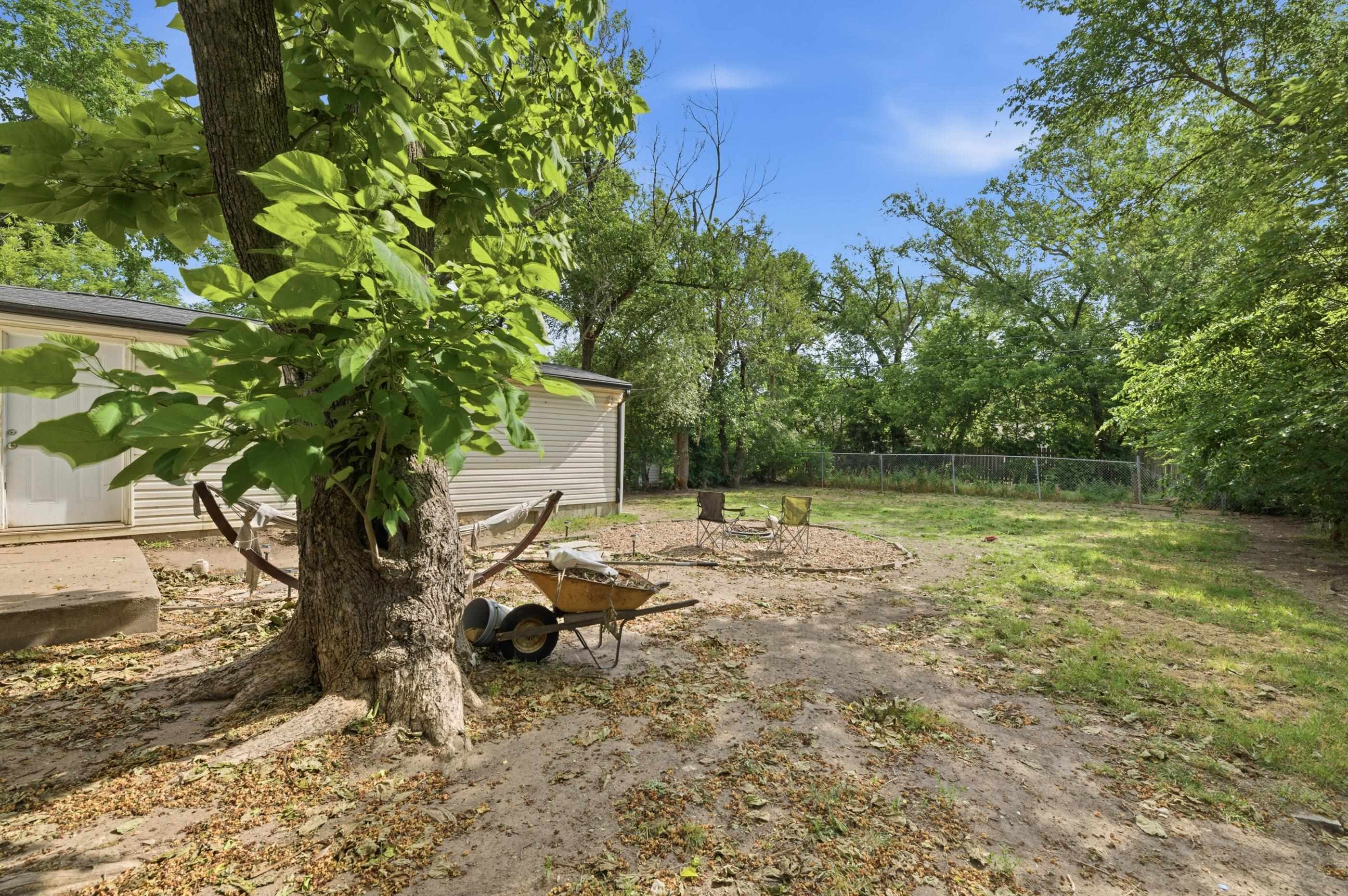 1832 S Bonn Wichita KS 67213