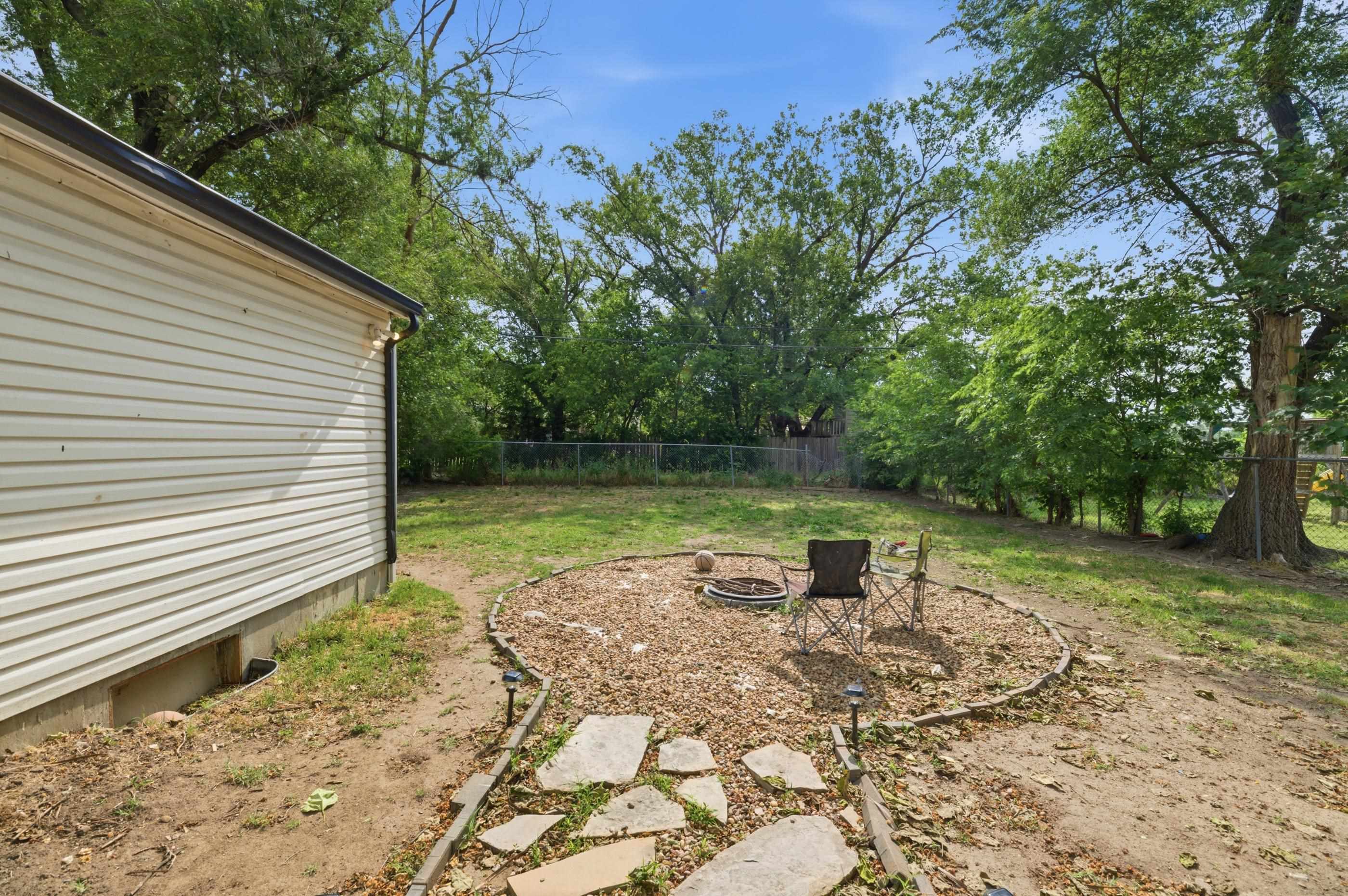 1832 S Bonn Wichita KS 67213