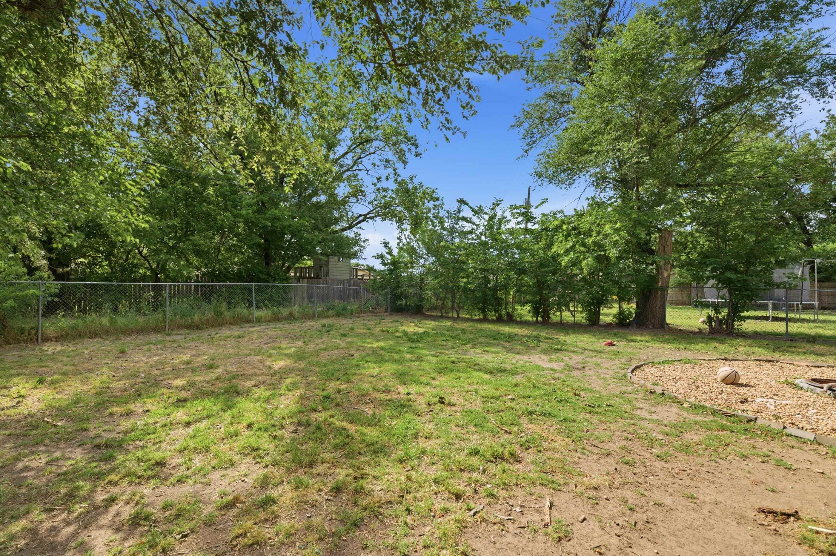 1832 S Bonn Wichita KS 67213