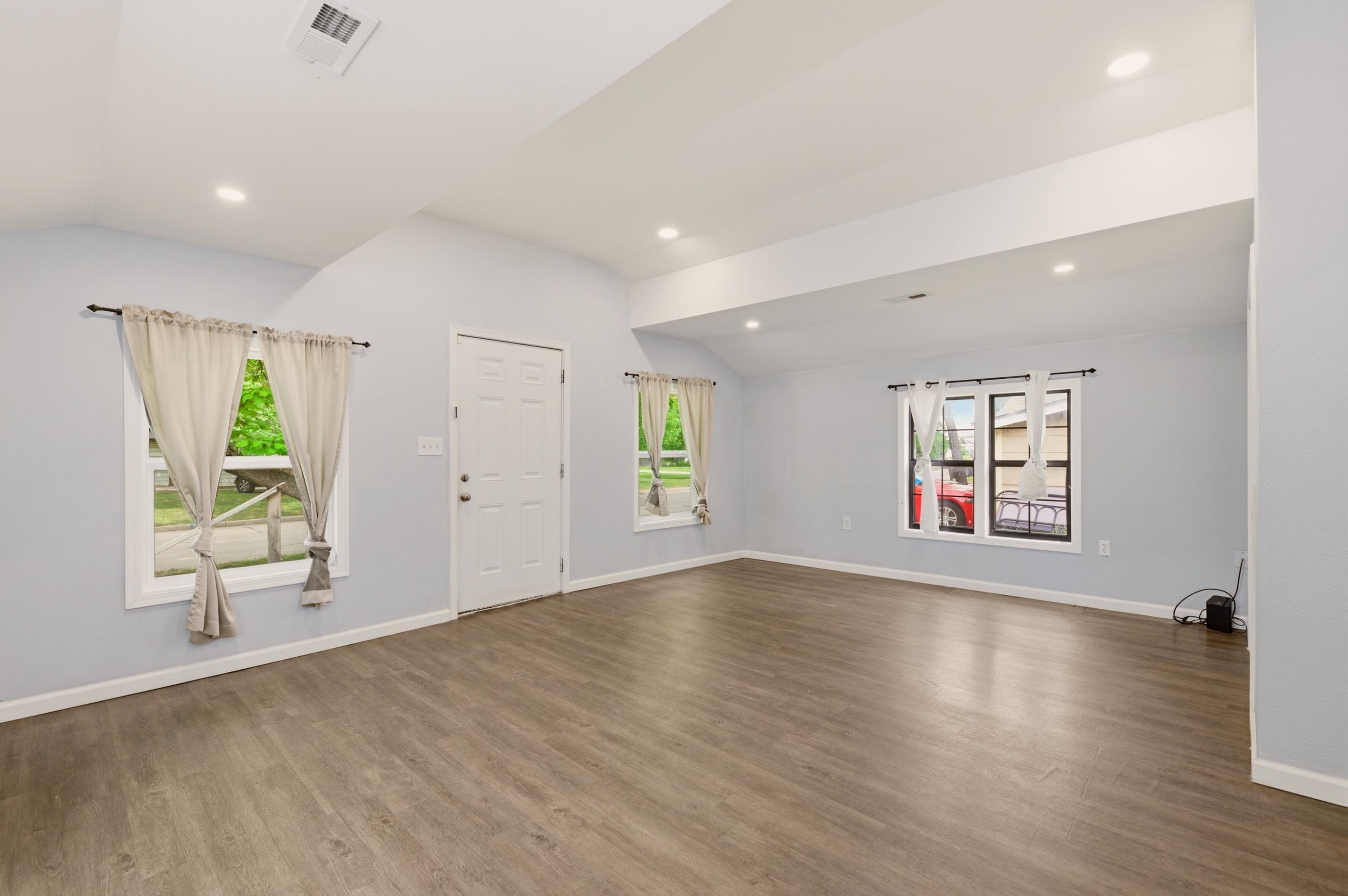1832 S Bonn Wichita KS 67213
