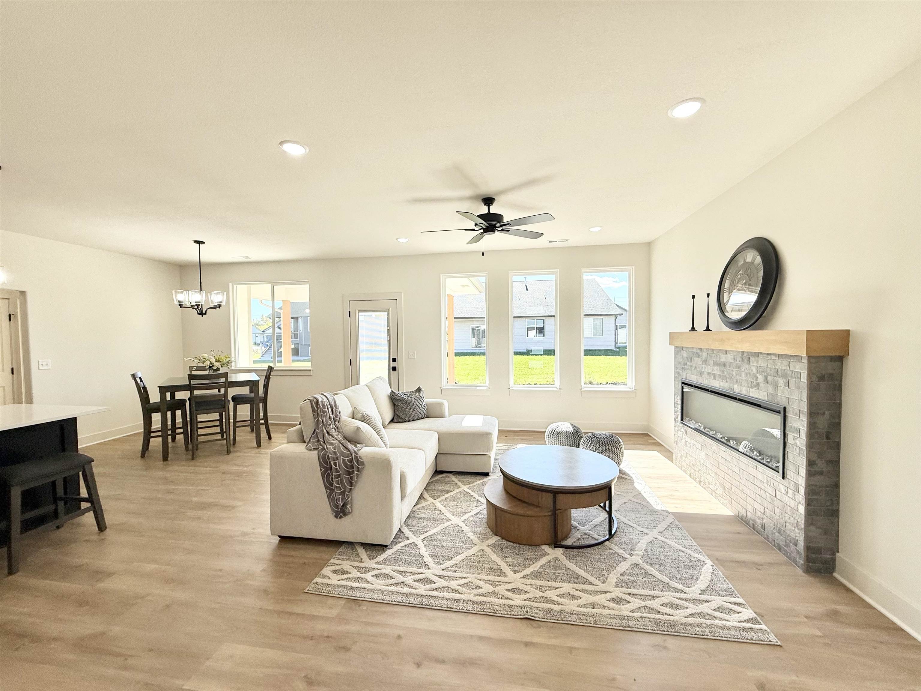 5464 N Toben Drive Bel Aire KS 67226