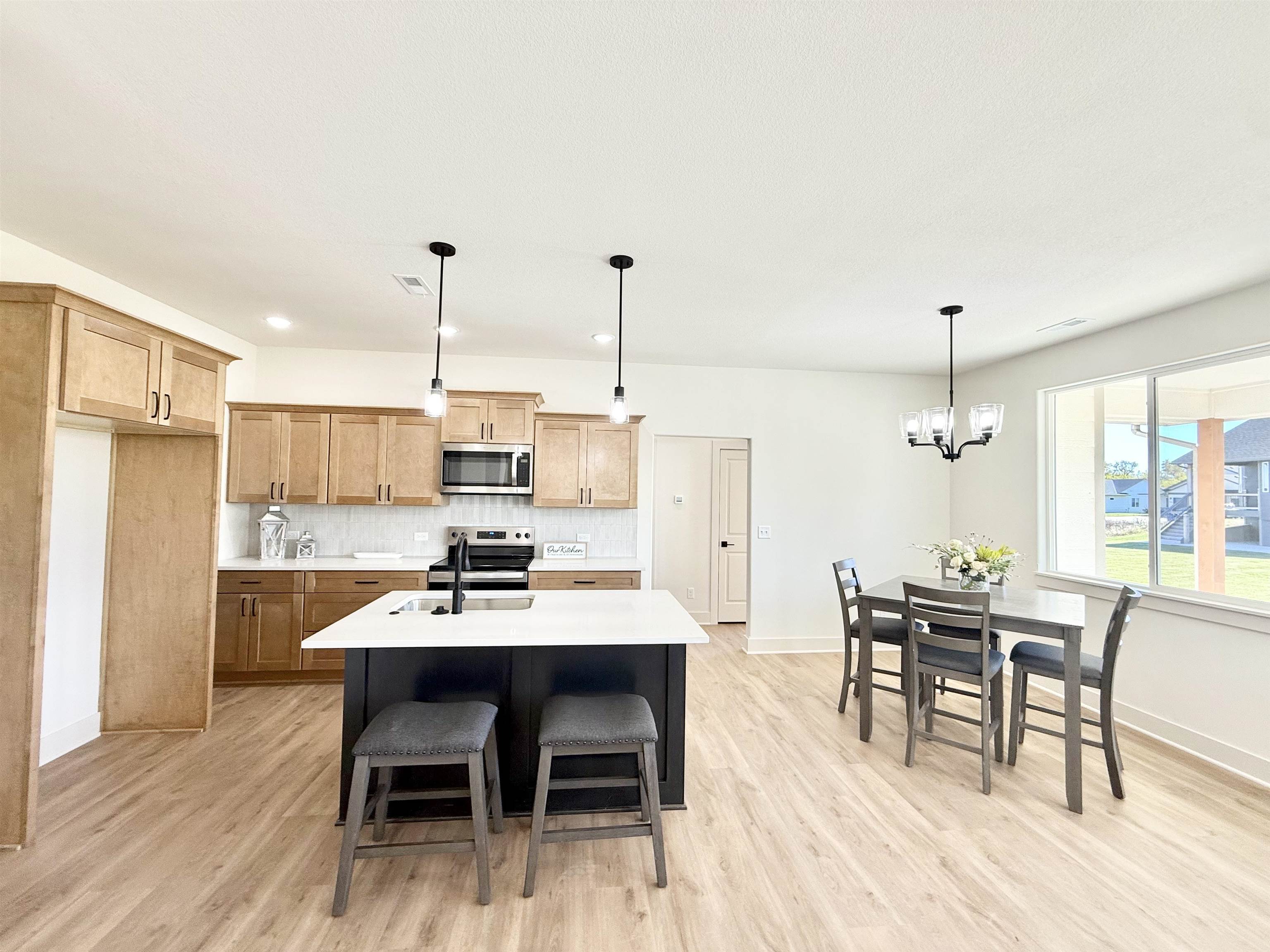 5464 N Toben Drive Bel Aire KS 67226