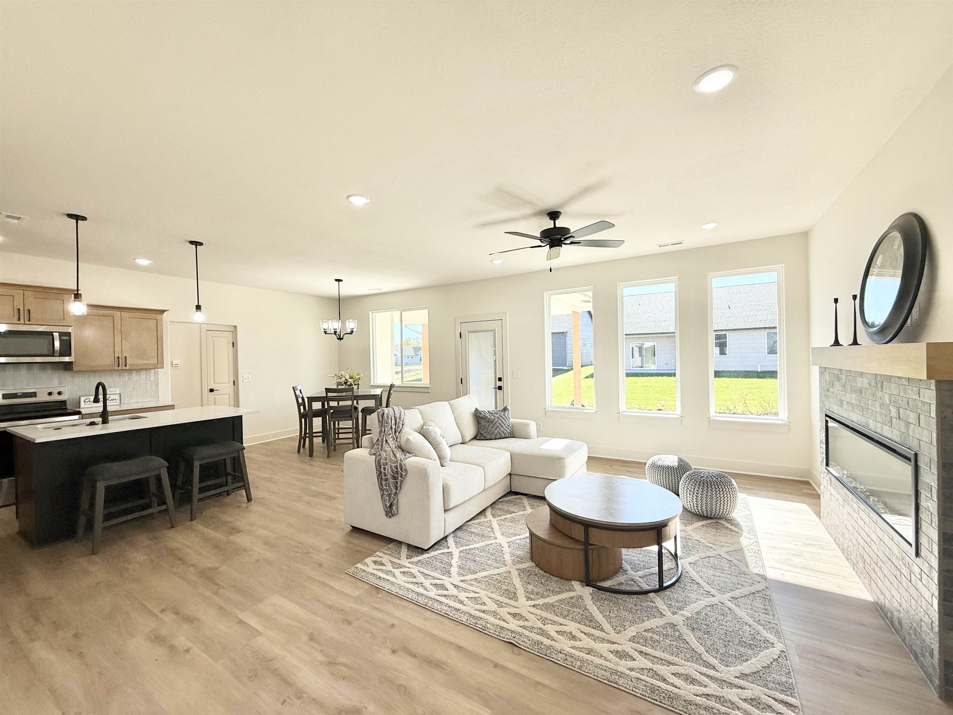 5464 N Toben Drive Bel Aire KS 67226