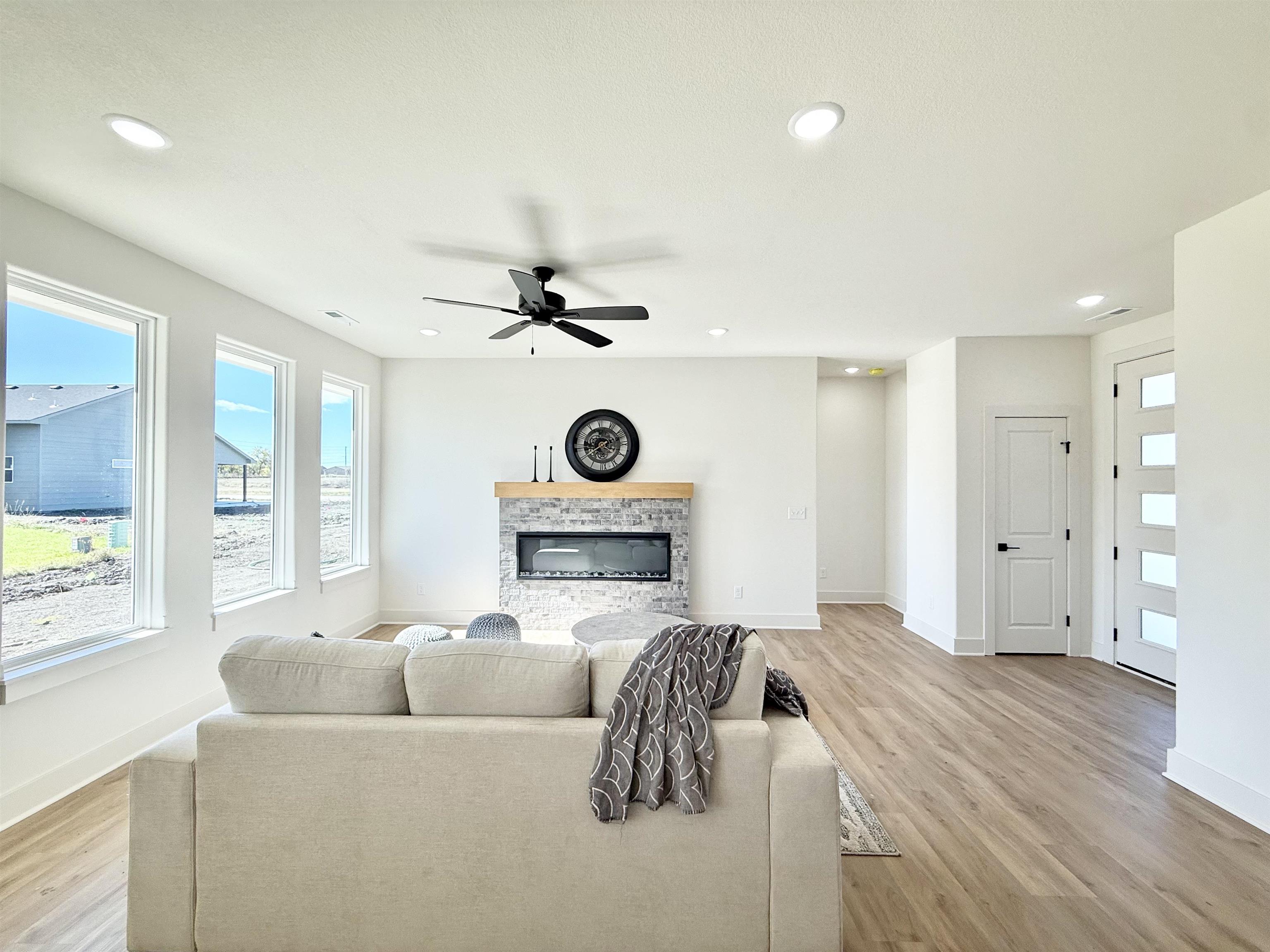 5464 N Toben Drive Bel Aire KS 67226