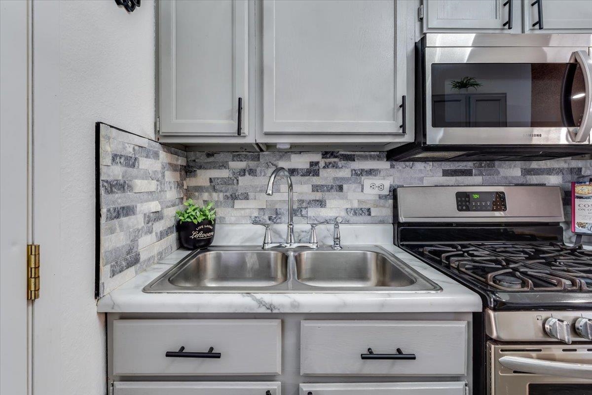 2902 W Maxwell Wichita KS 67217