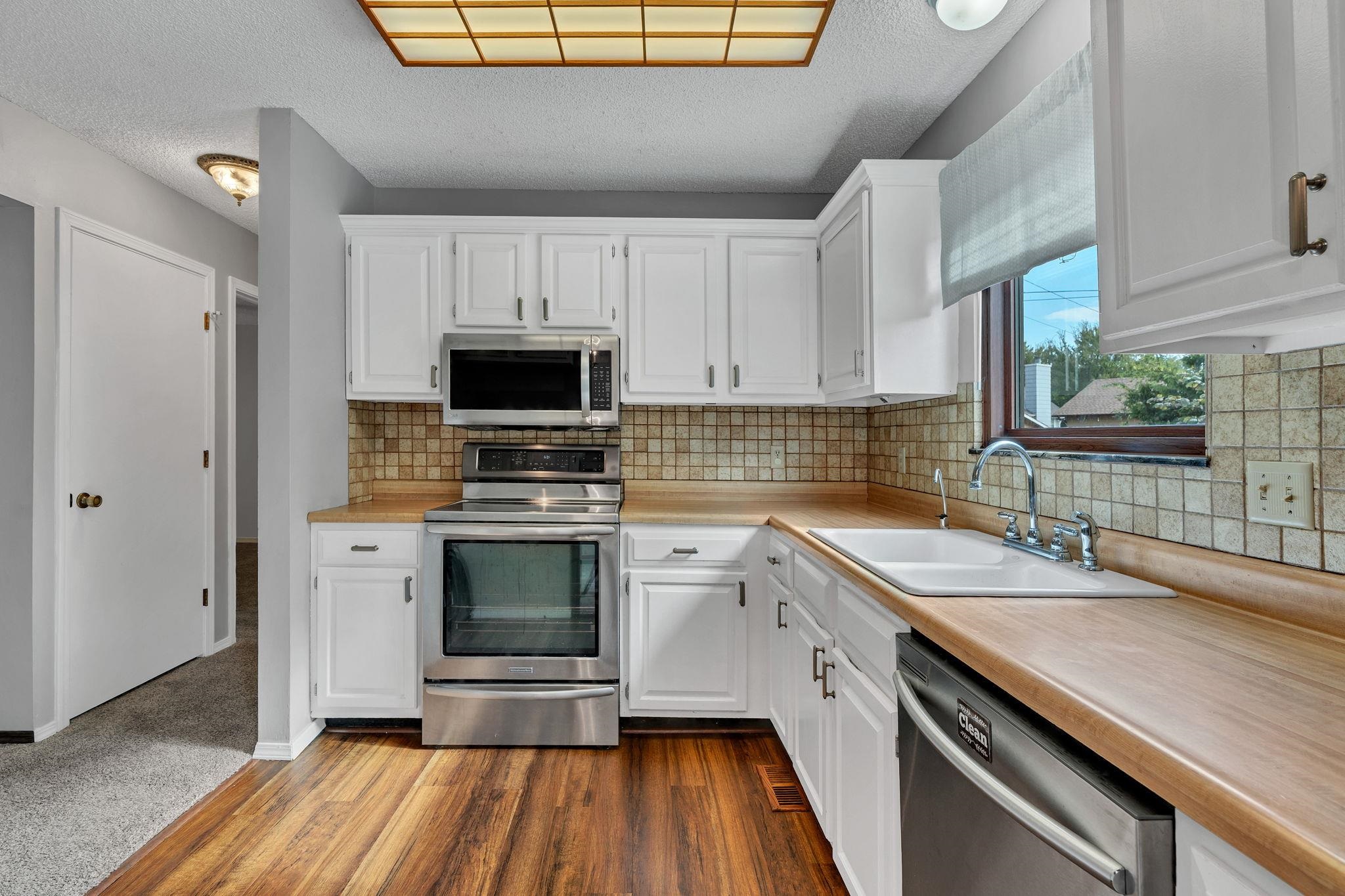 3305 Colonial Court Augusta KS 67010