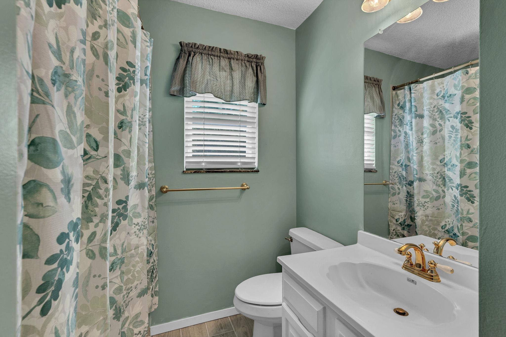 3305 Colonial Court Augusta KS 67010