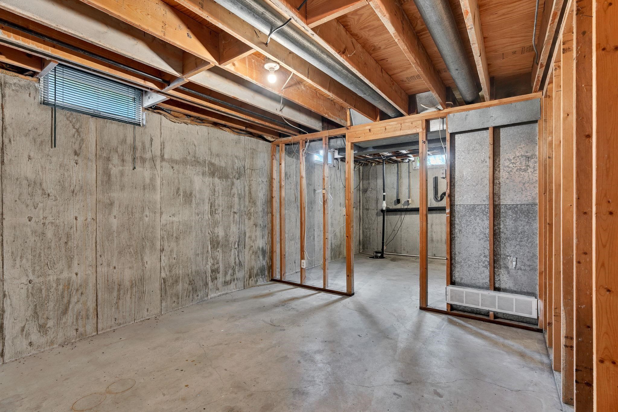 3305 Colonial Court Augusta KS 67010