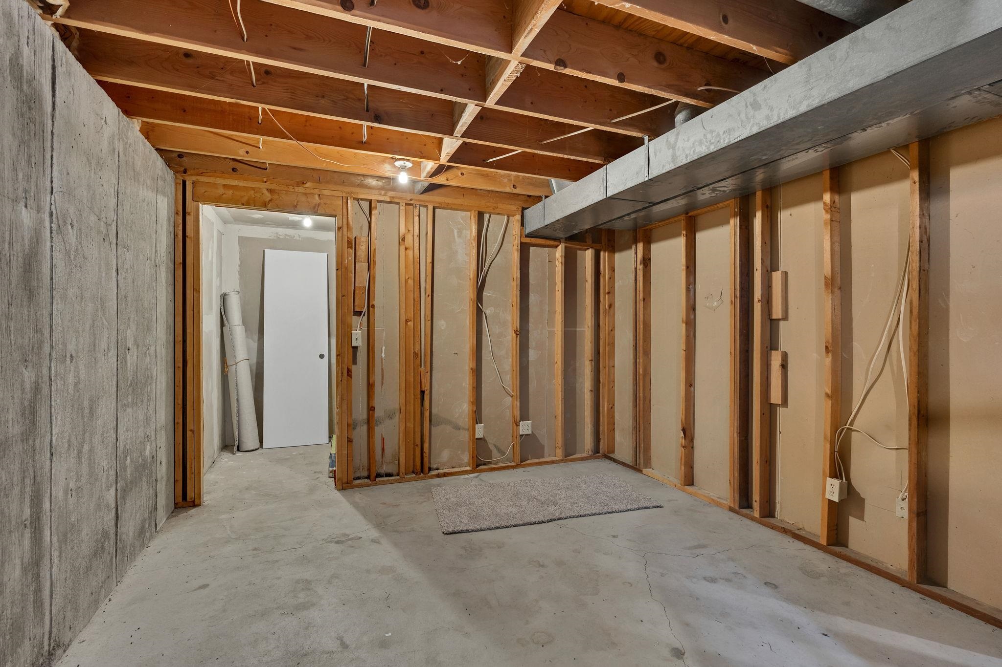 3305 Colonial Court Augusta KS 67010