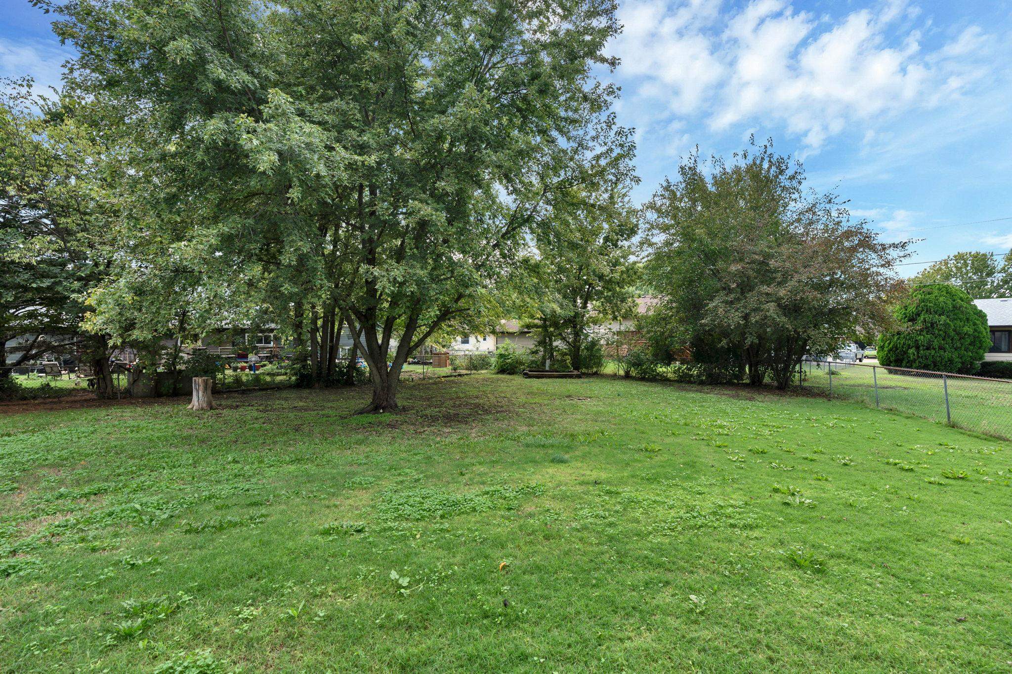 3305 Colonial Court Augusta KS 67010