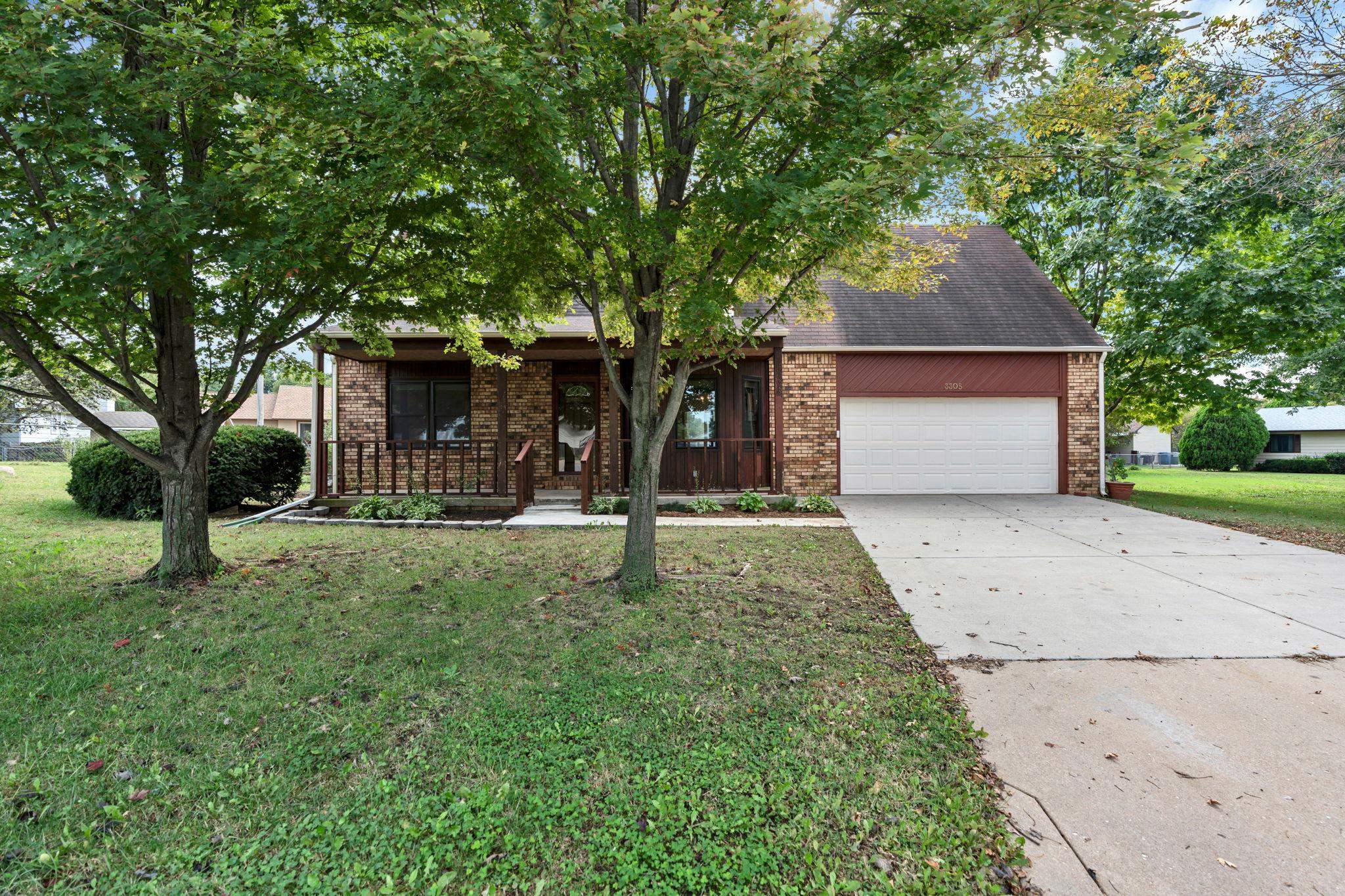 3305 Colonial Court Augusta KS 67010