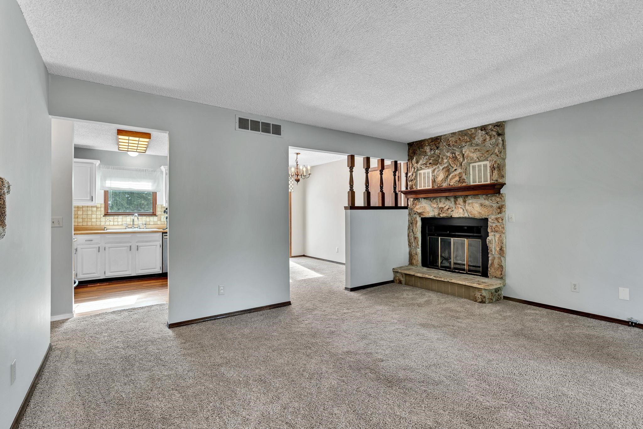 3305 Colonial Court Augusta KS 67010