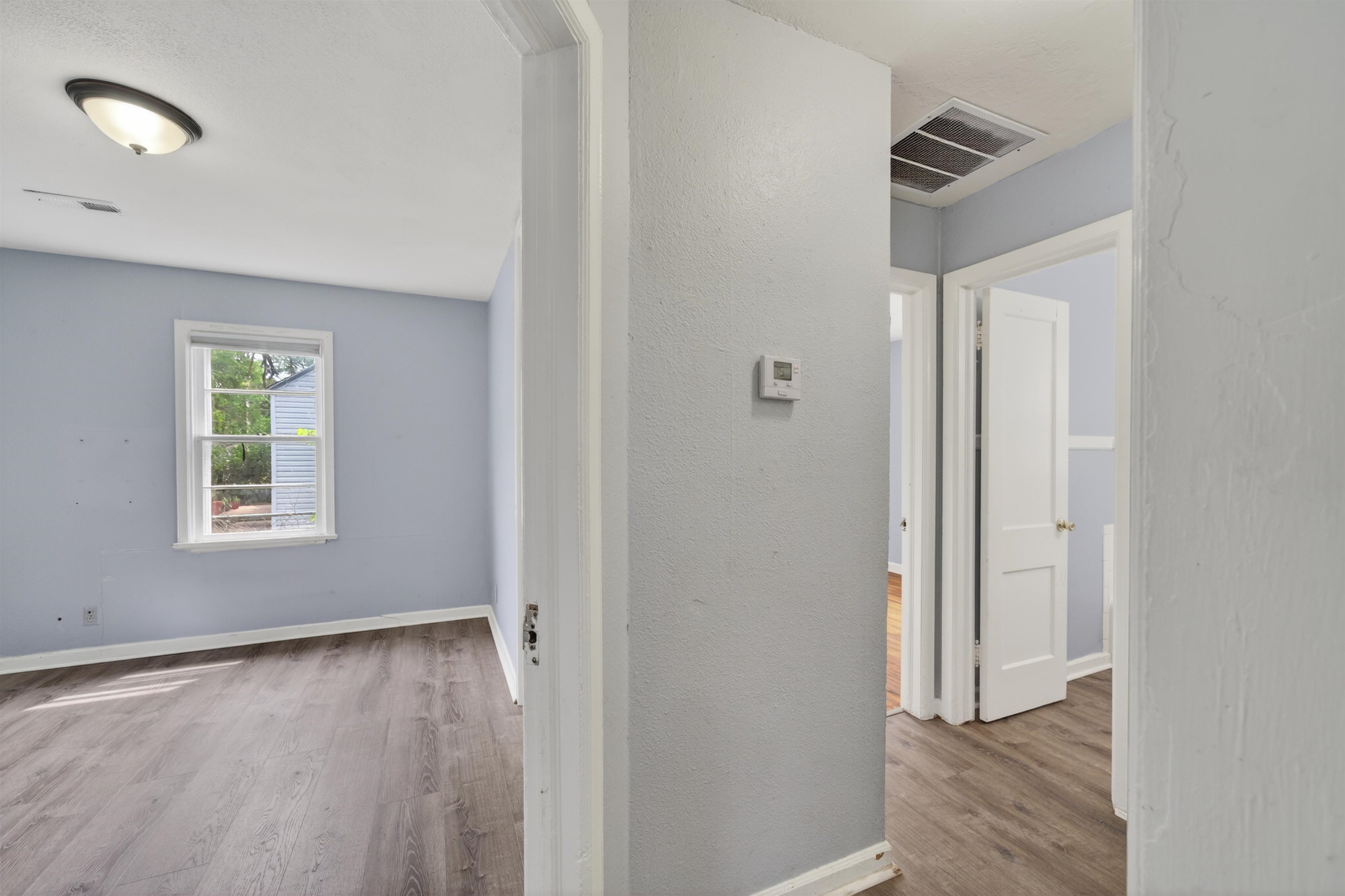 1729 E Looman Wichita KS 67219