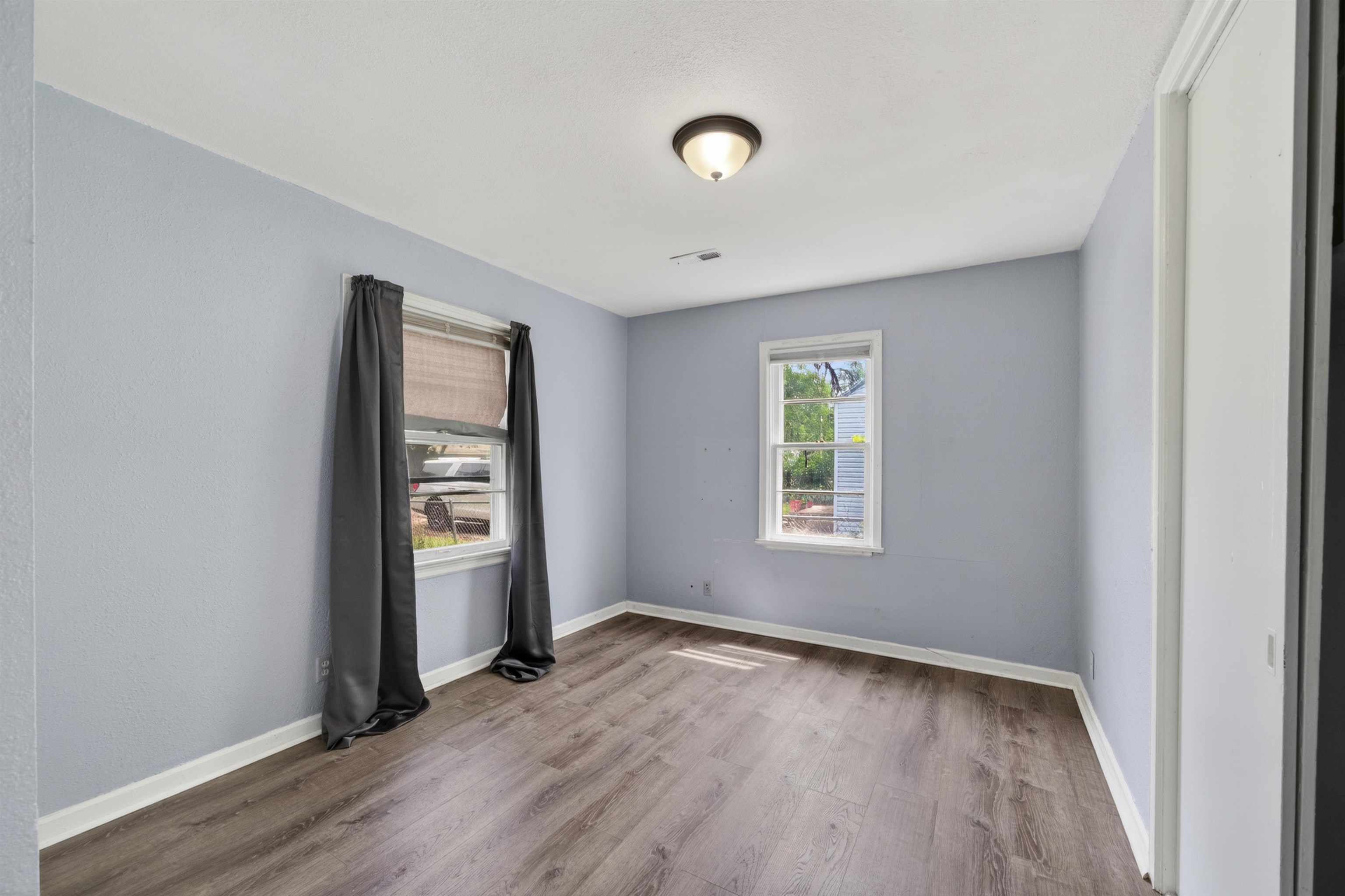 1729 E Looman Wichita KS 67219