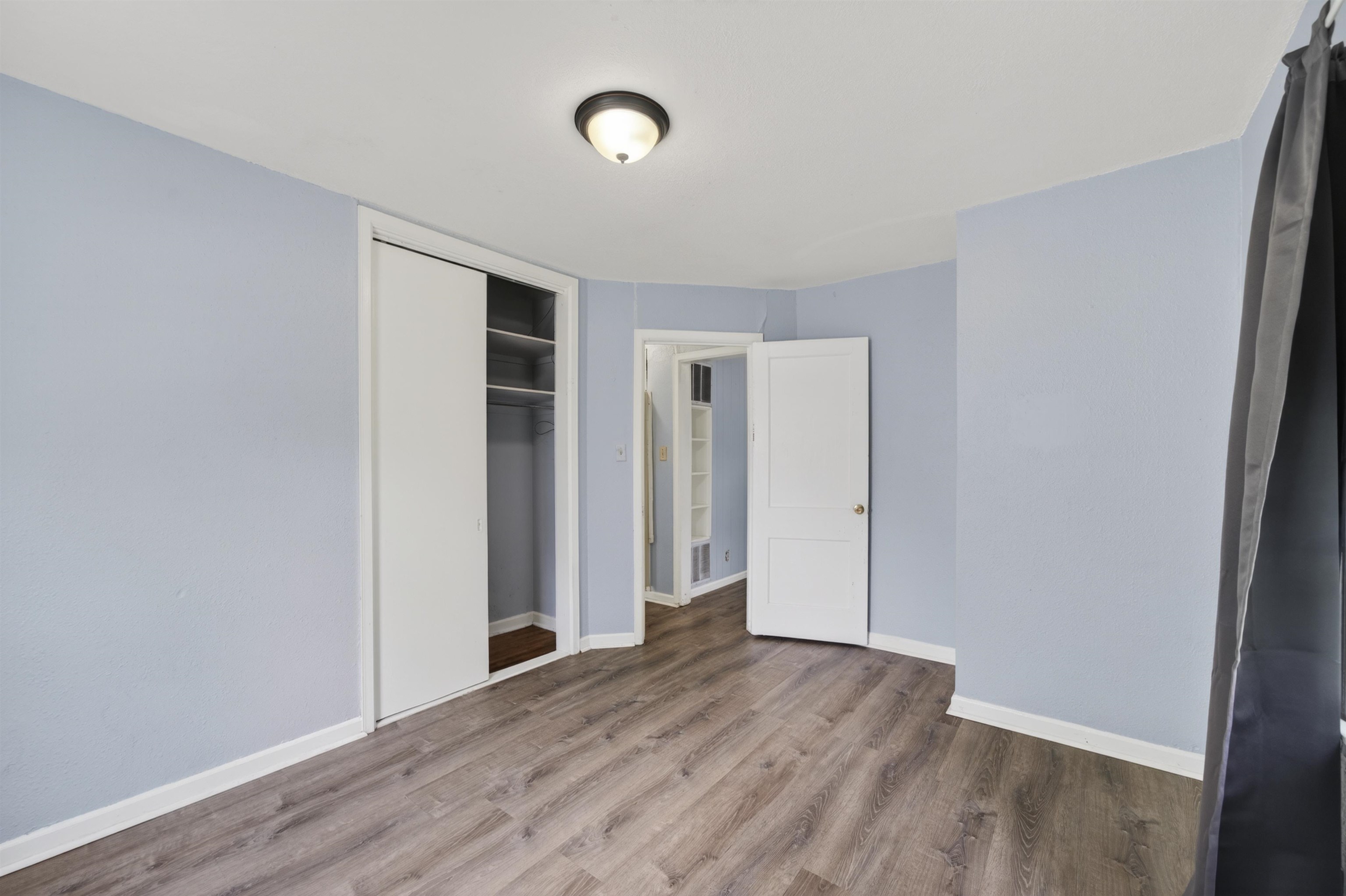 1729 E Looman Wichita KS 67219