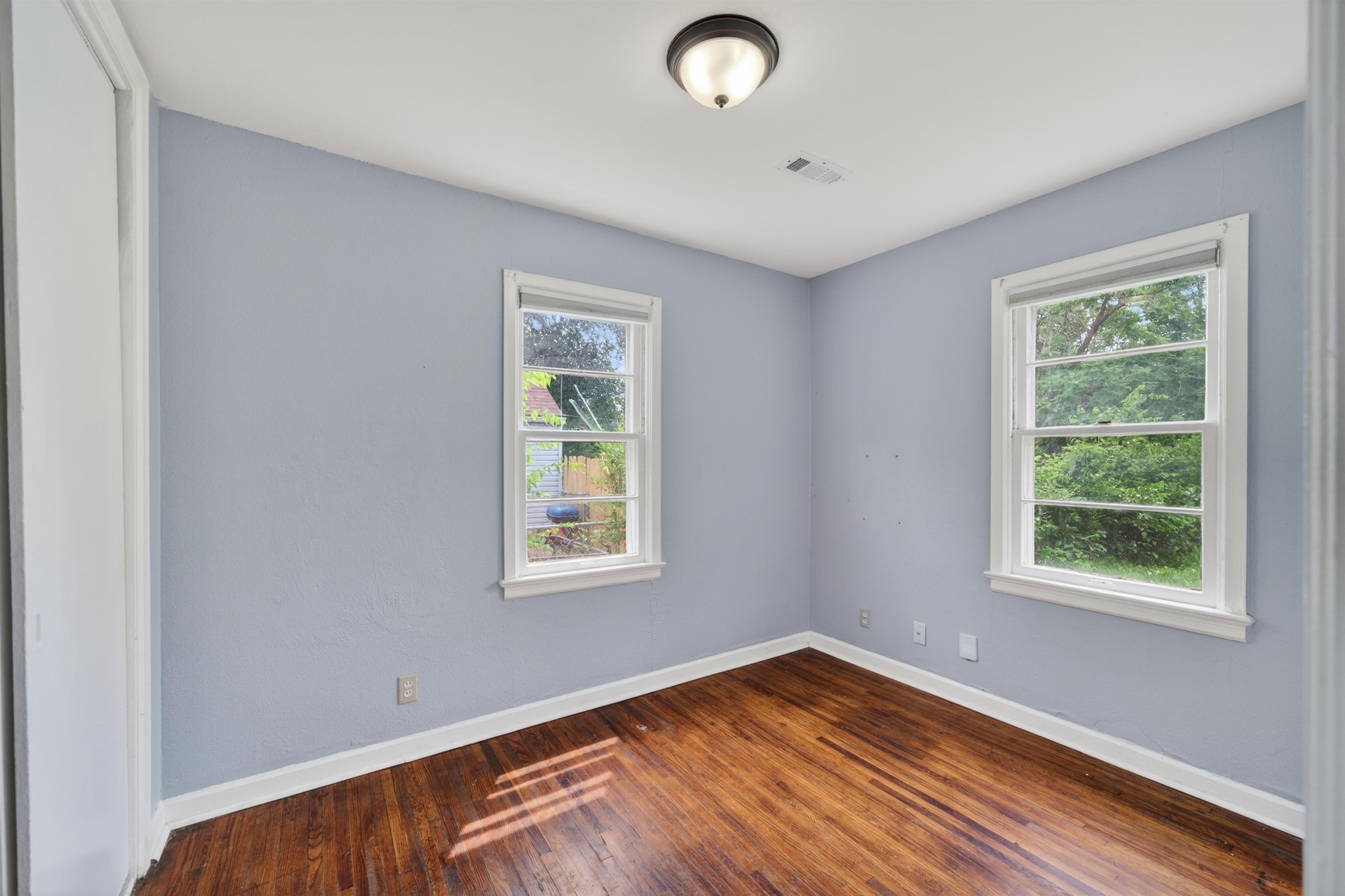1729 E Looman Wichita KS 67219