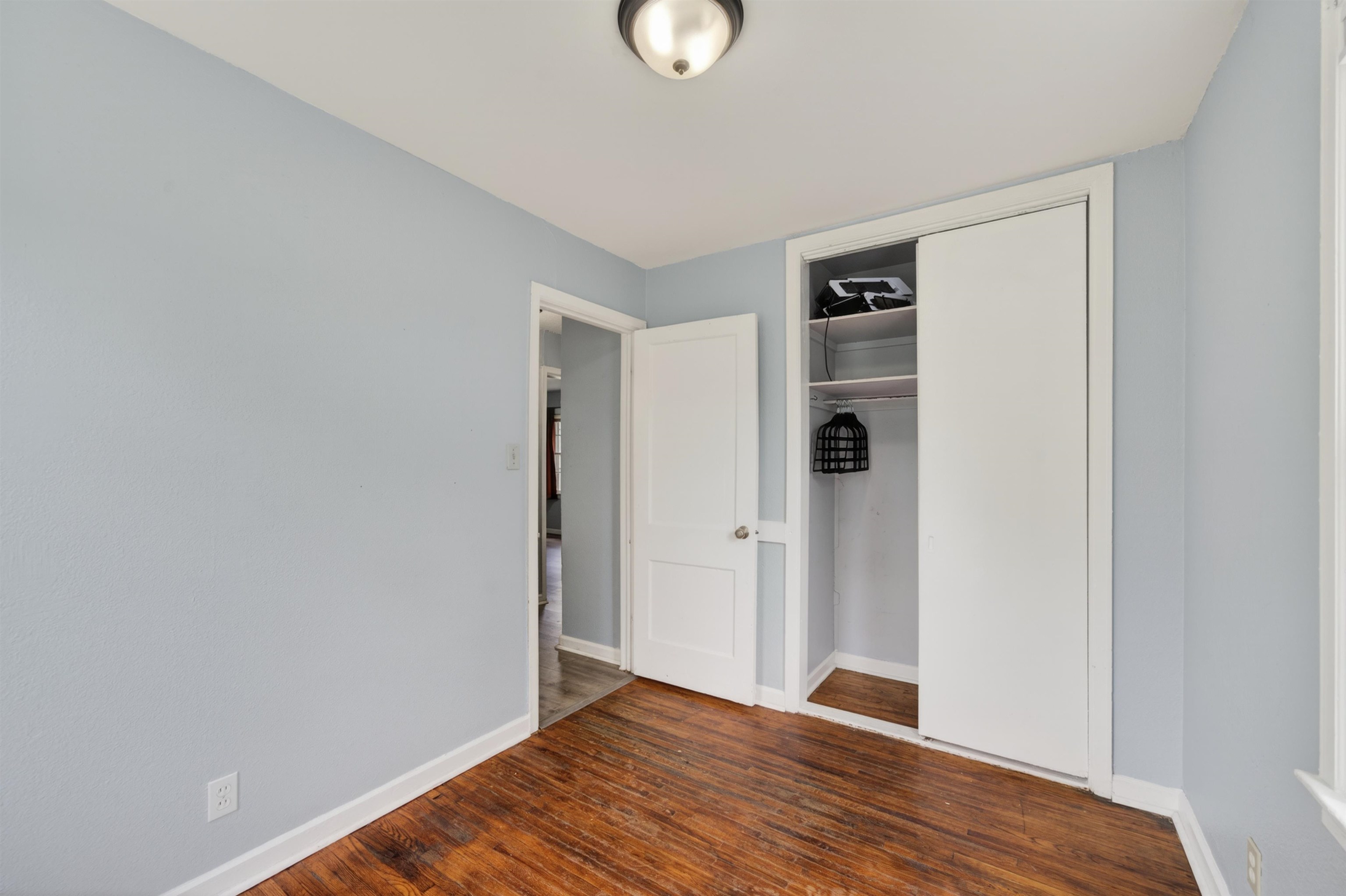 1729 E Looman Wichita KS 67219
