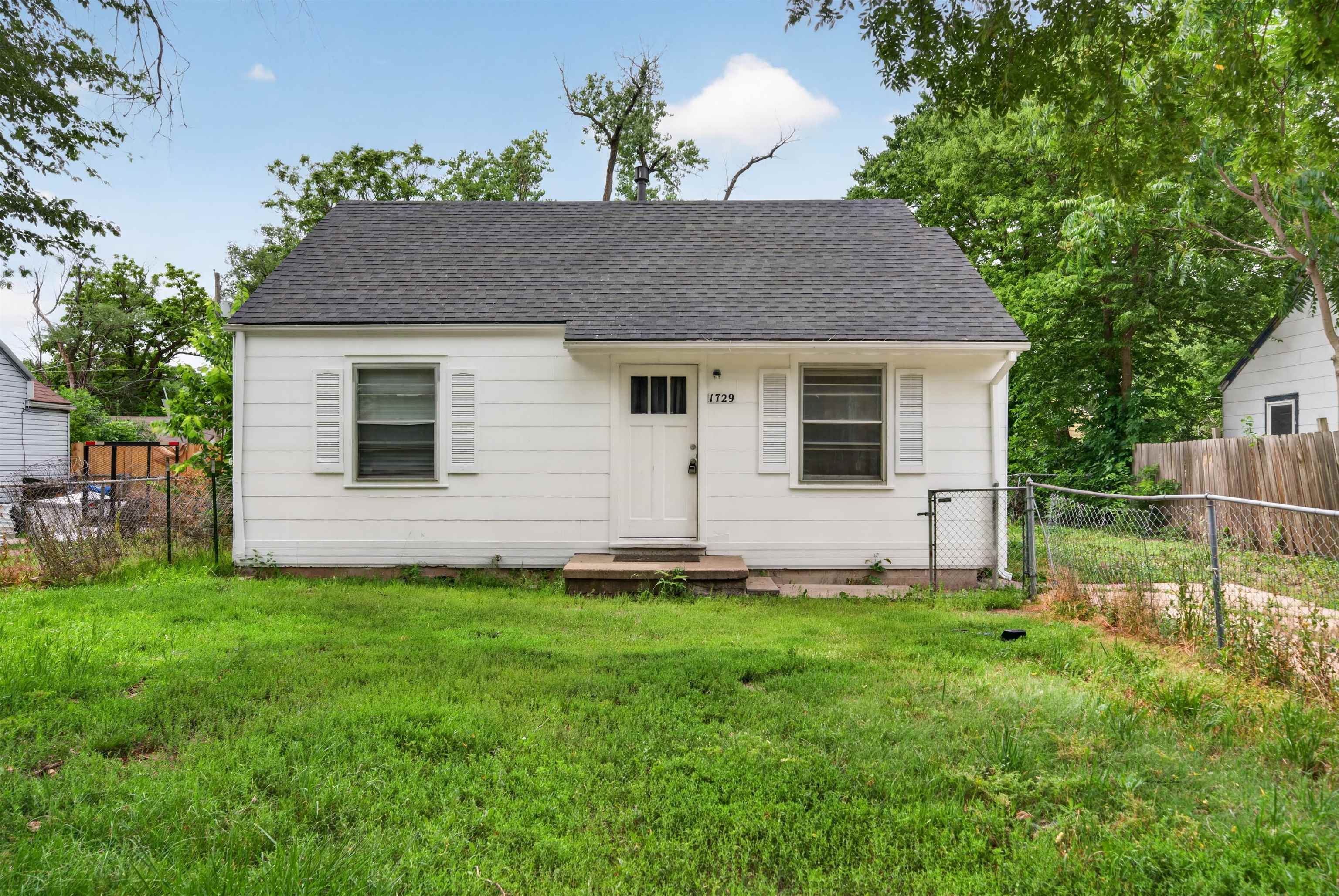 1729 E Looman Wichita KS 67219