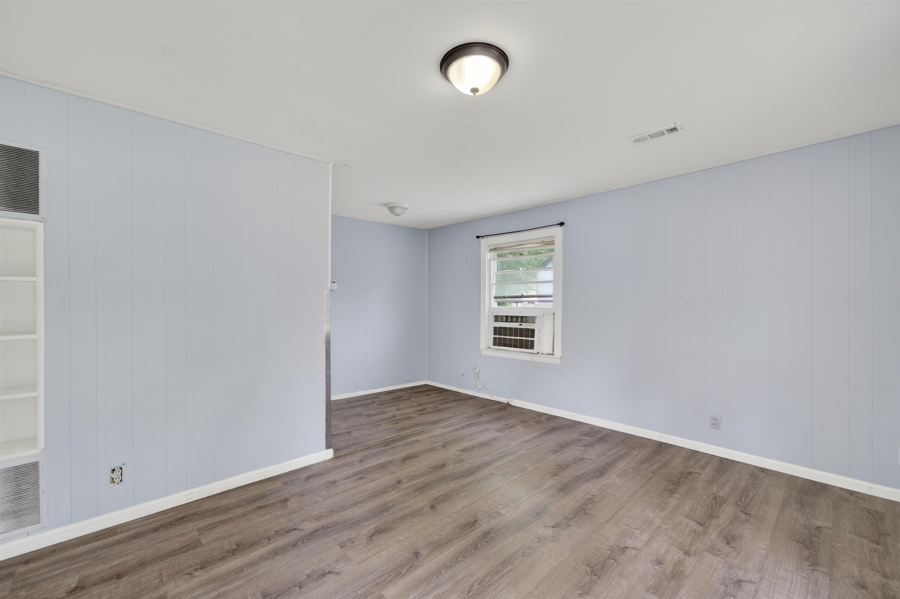 1729 E Looman Wichita KS 67219