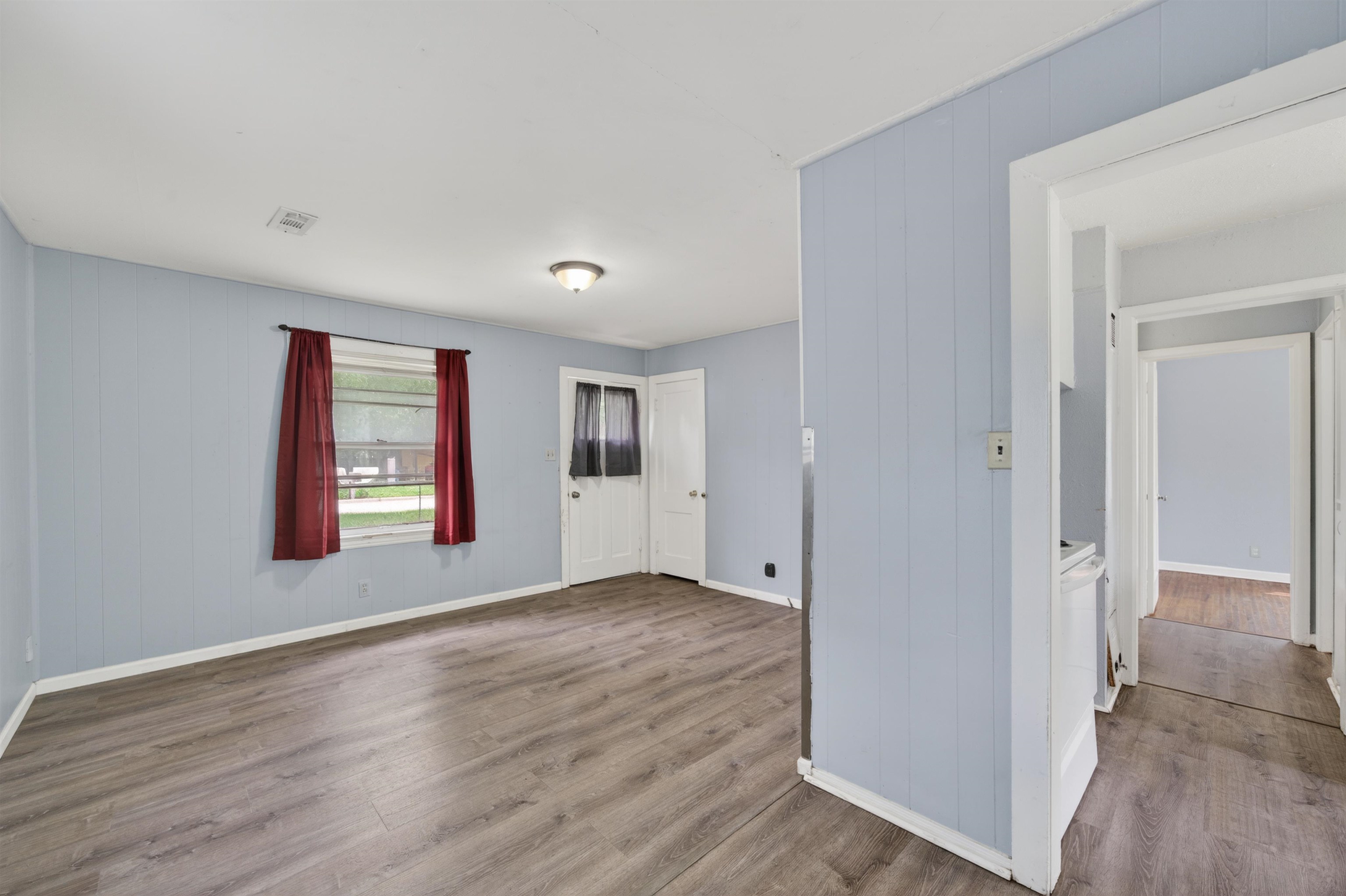 1729 E Looman Wichita KS 67219