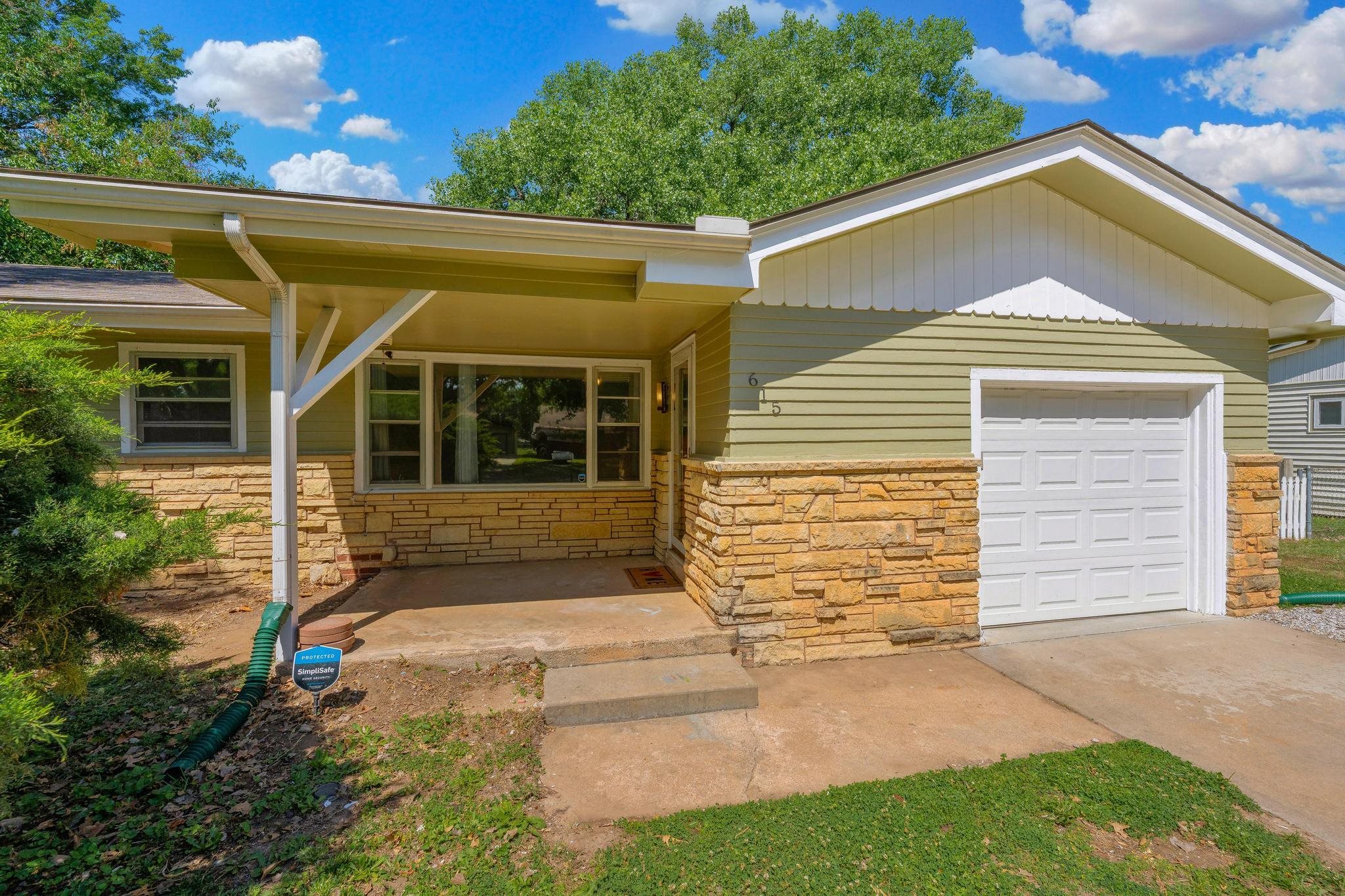 615 N Redbarn Wichita KS 67212