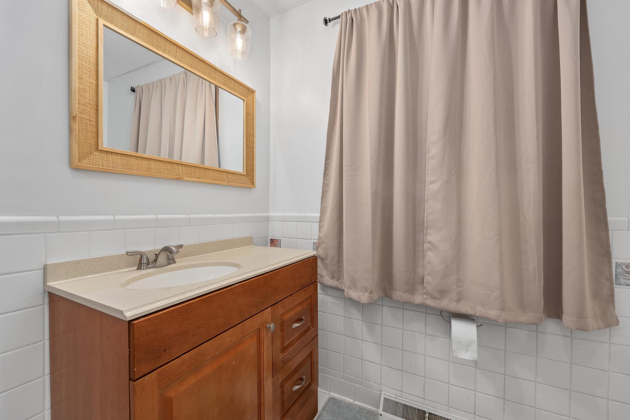 615 N Redbarn Wichita KS 67212