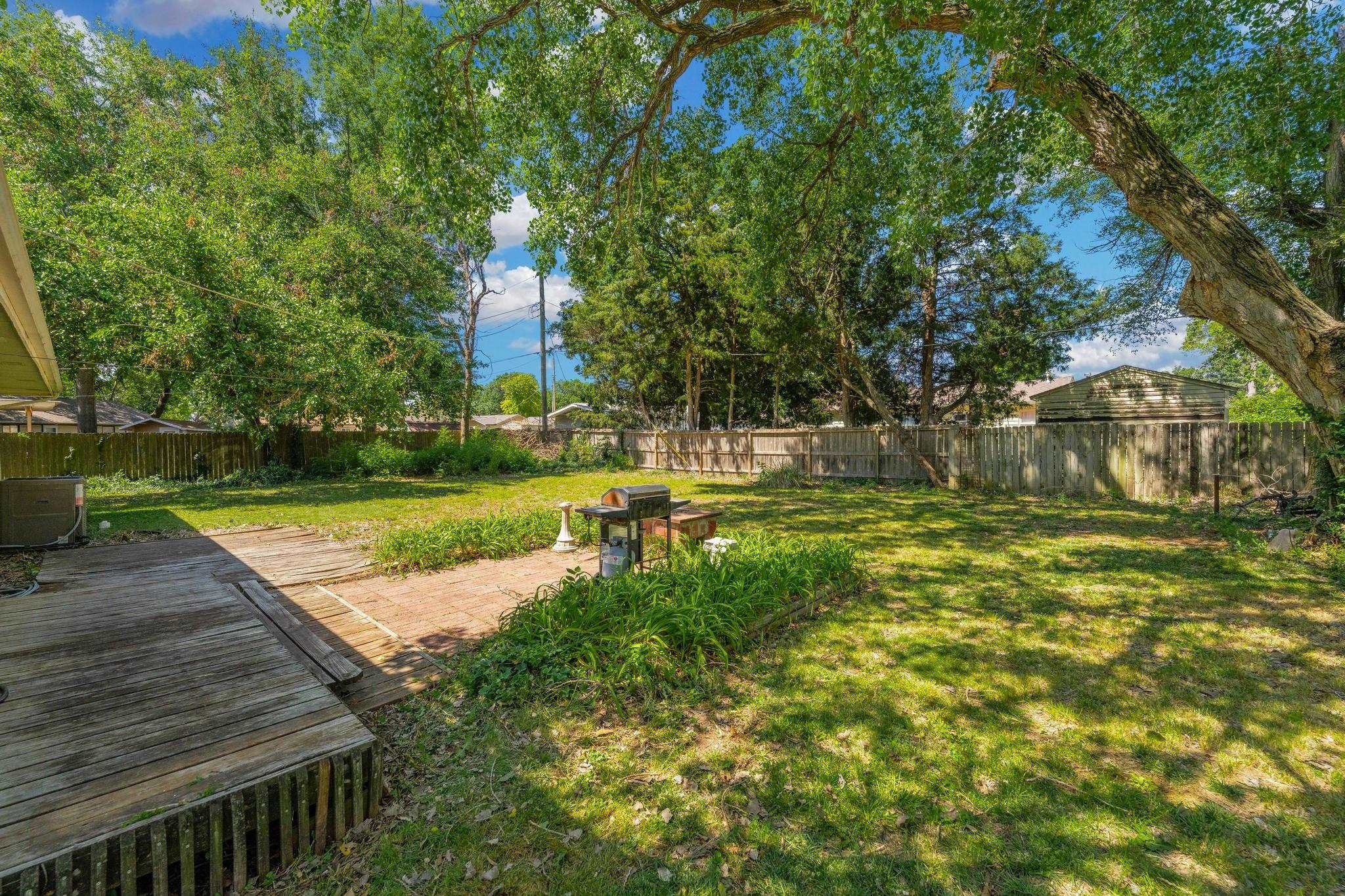 615 N Redbarn Wichita KS 67212