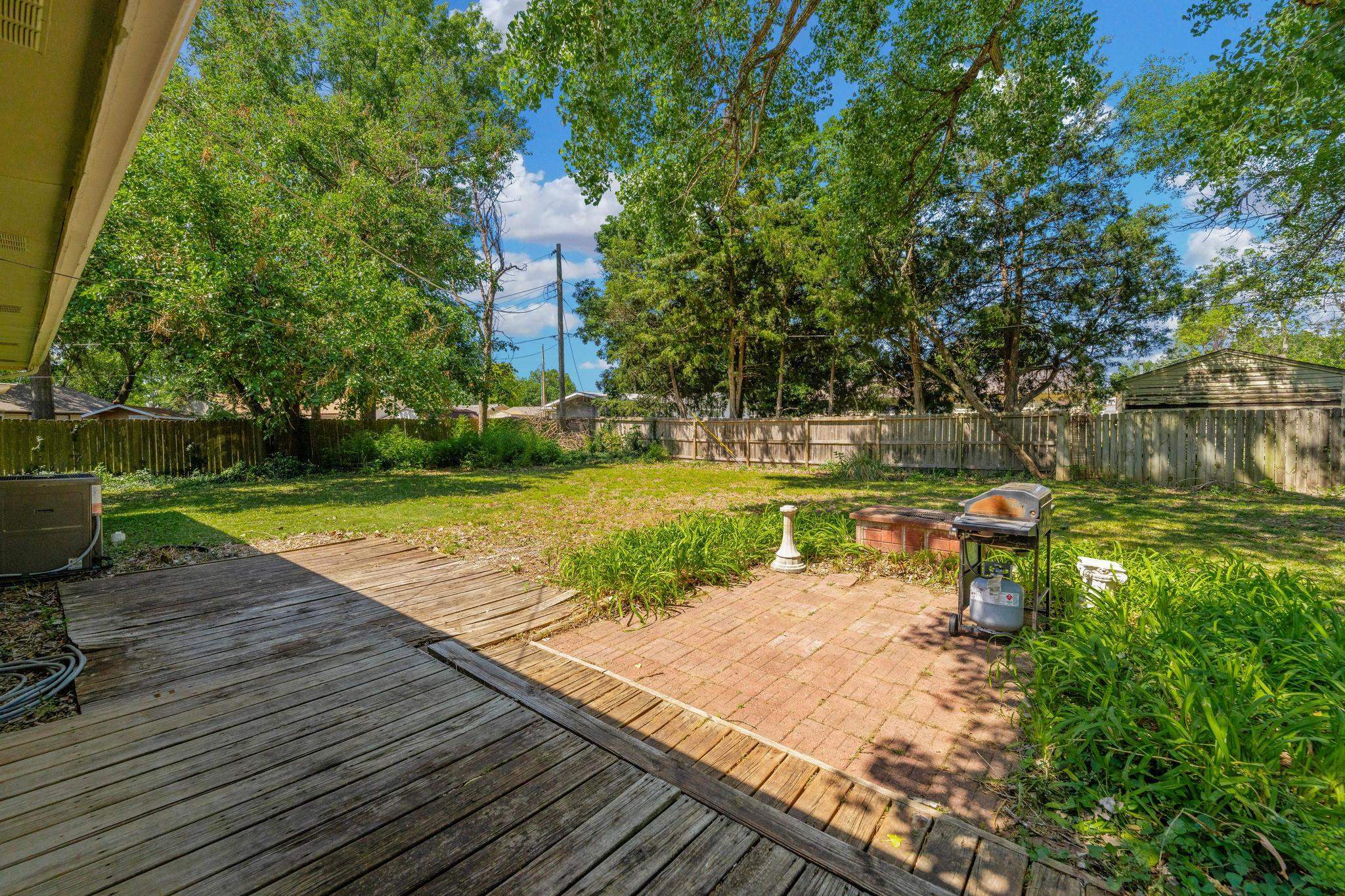 615 N Redbarn Wichita KS 67212
