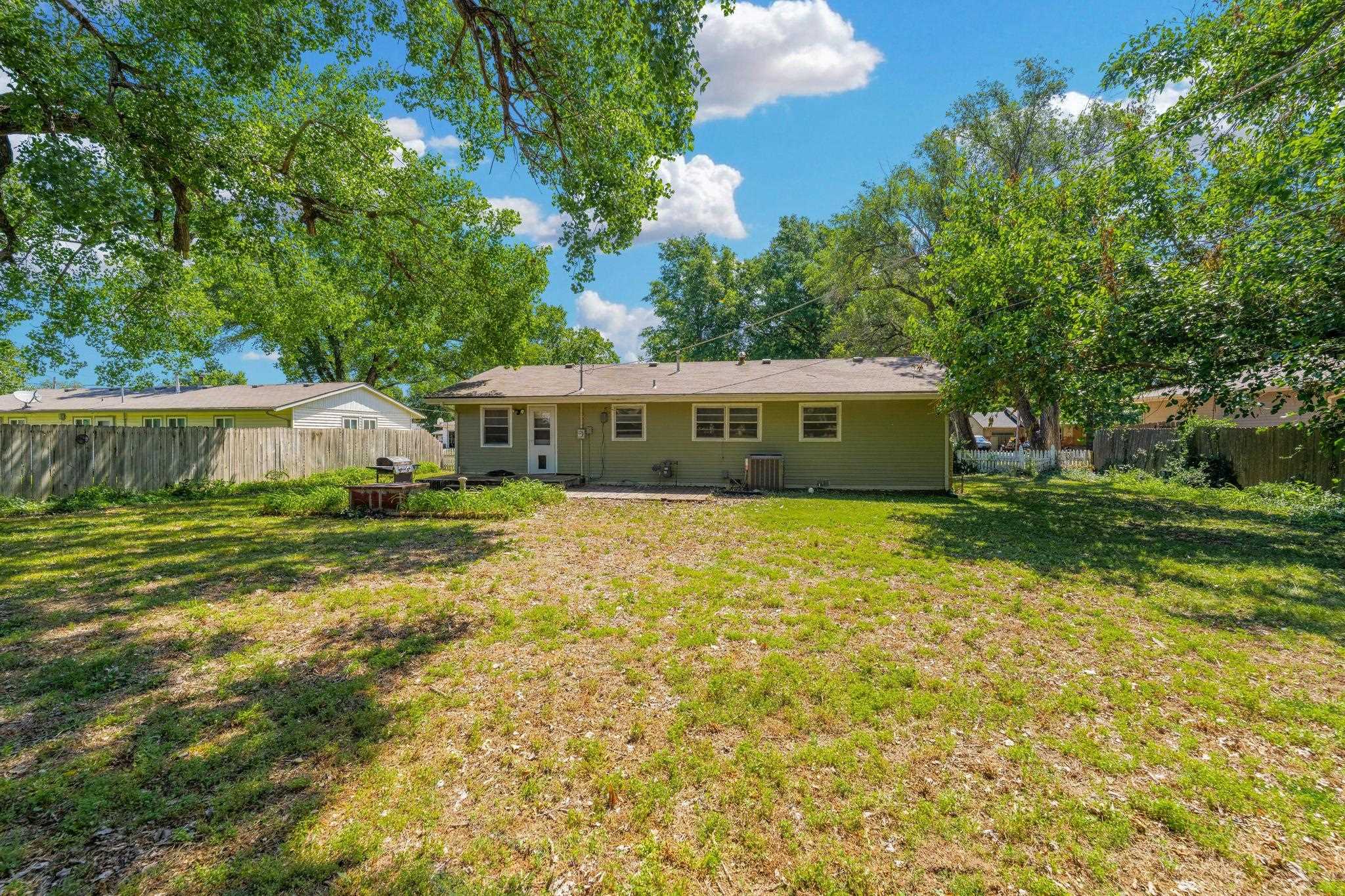615 N Redbarn Wichita KS 67212