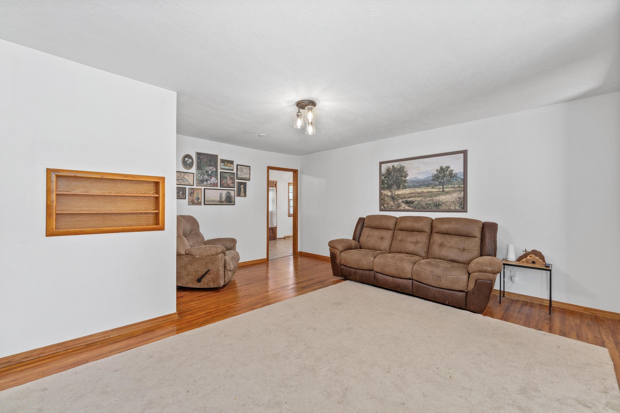 615 N Redbarn Wichita KS 67212