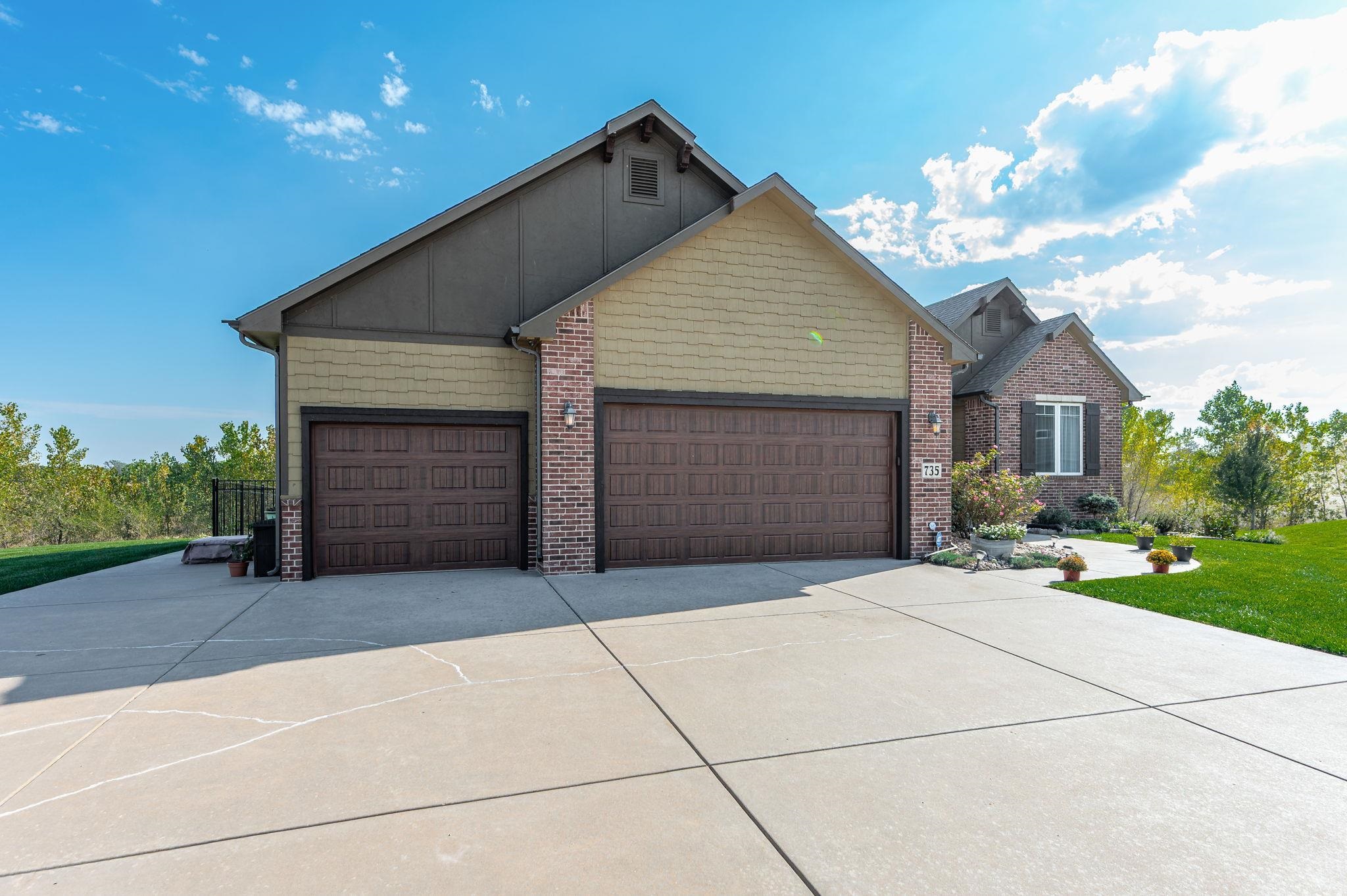 735 Learjet Circle Benton KS 67017