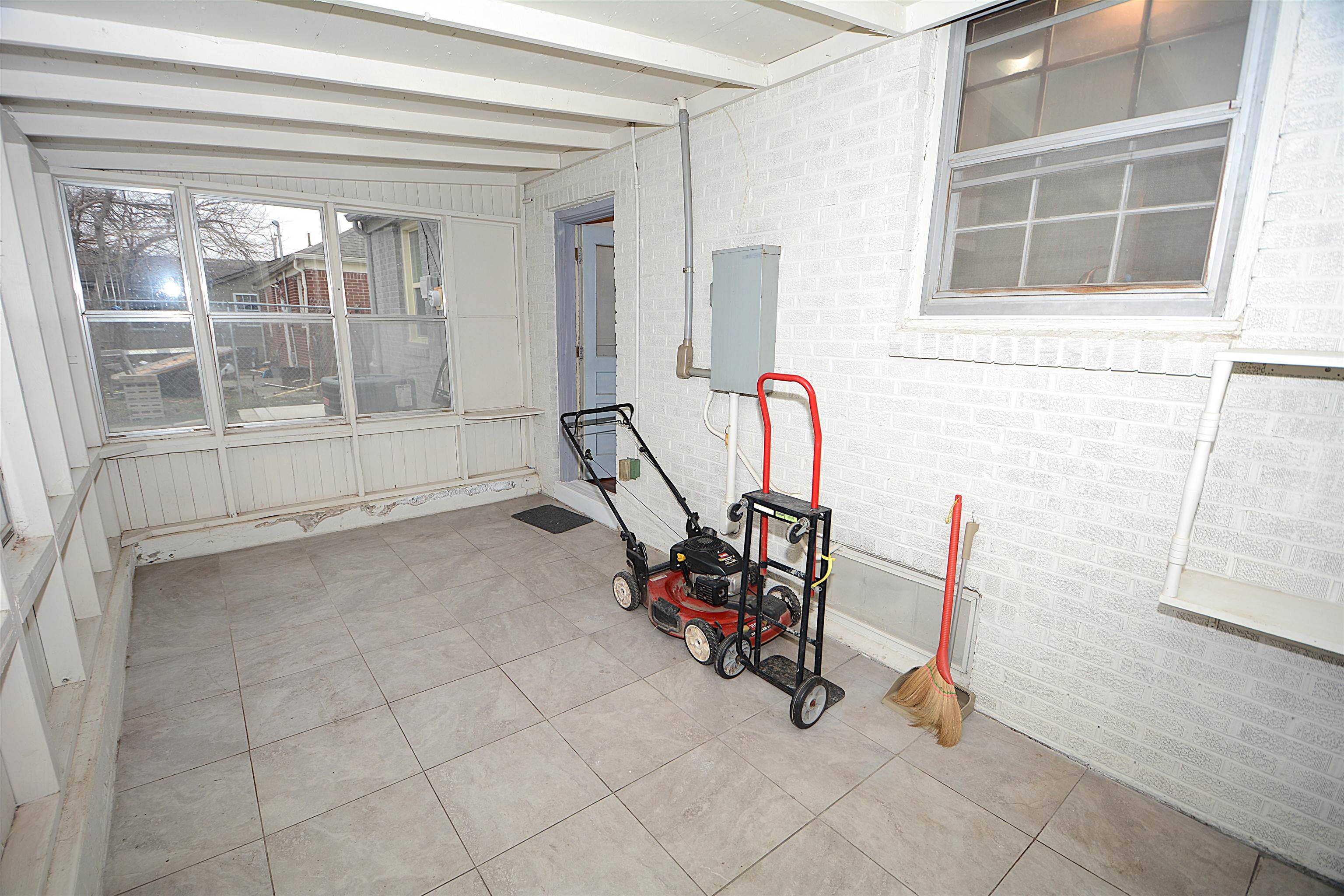 1838 N Green Street Wichita KS 67214