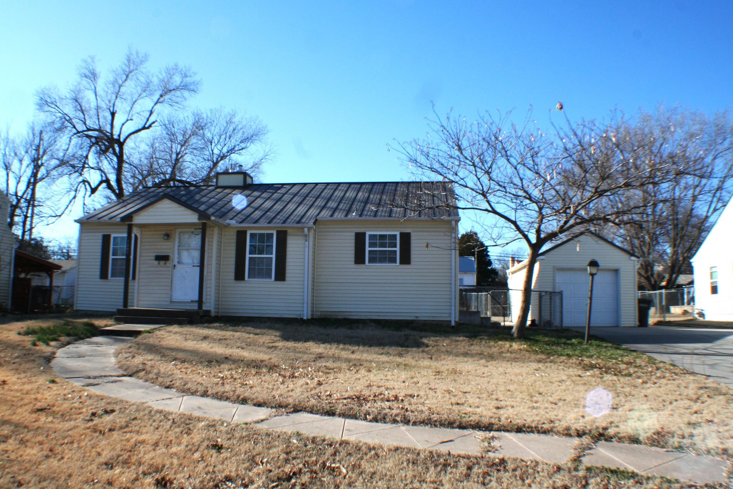 1207 N Ohio Augusta KS 67010