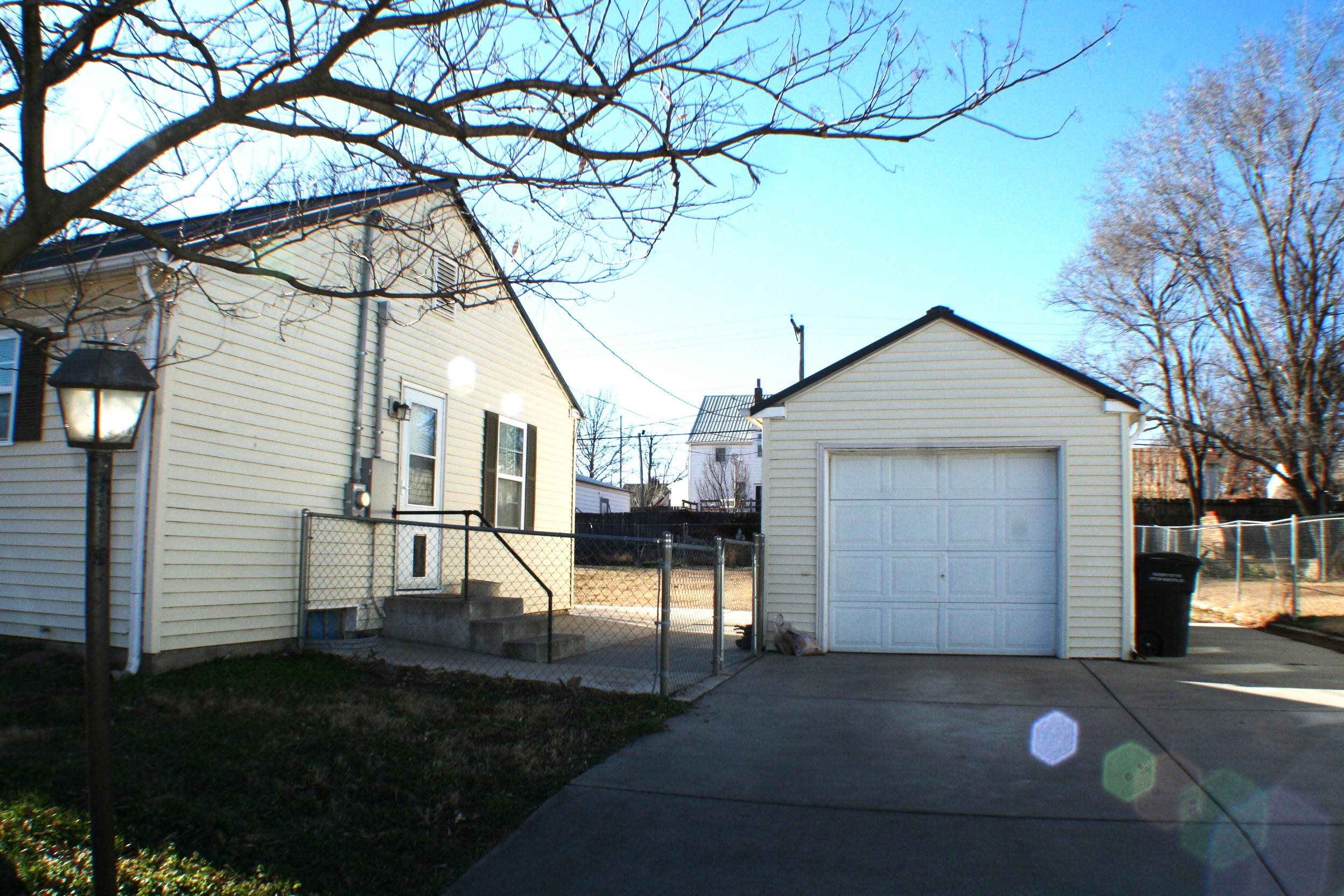 1207 N Ohio Augusta KS 67010