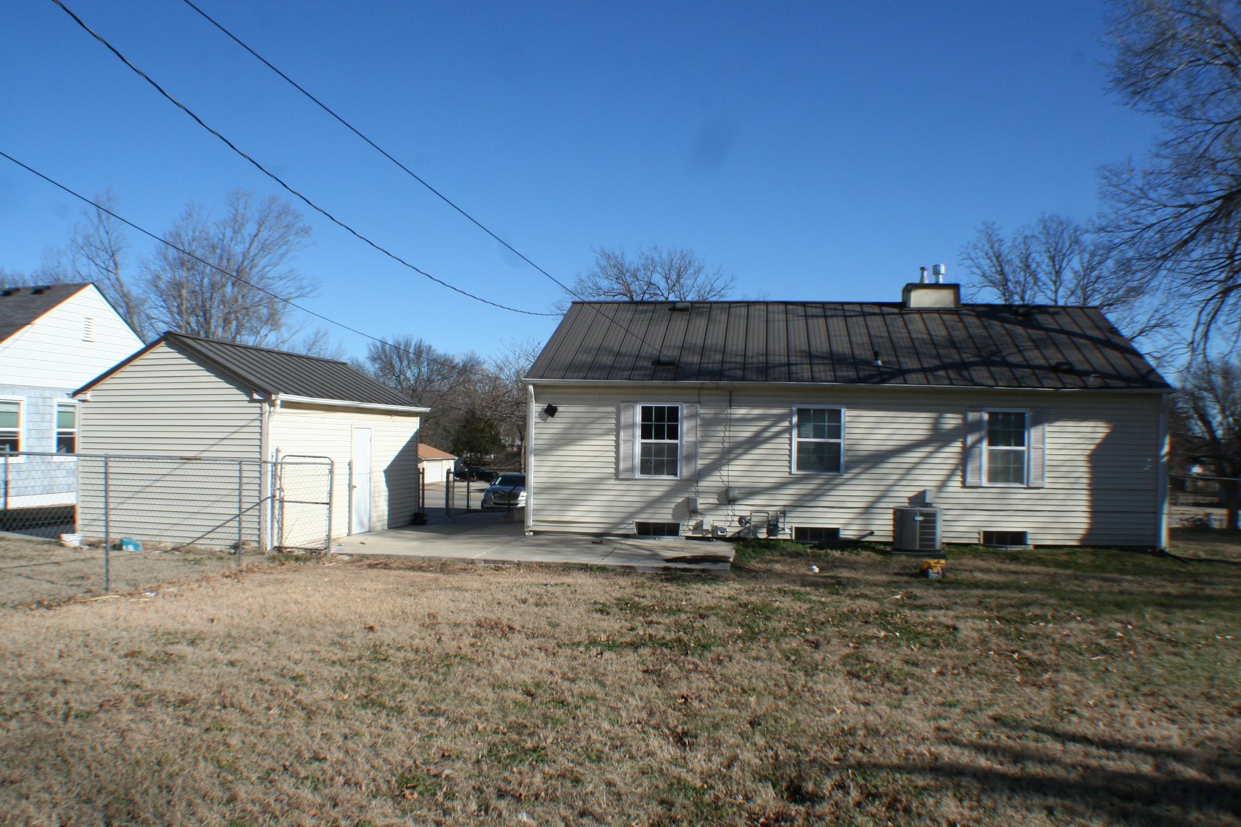 1207 N Ohio Augusta KS 67010